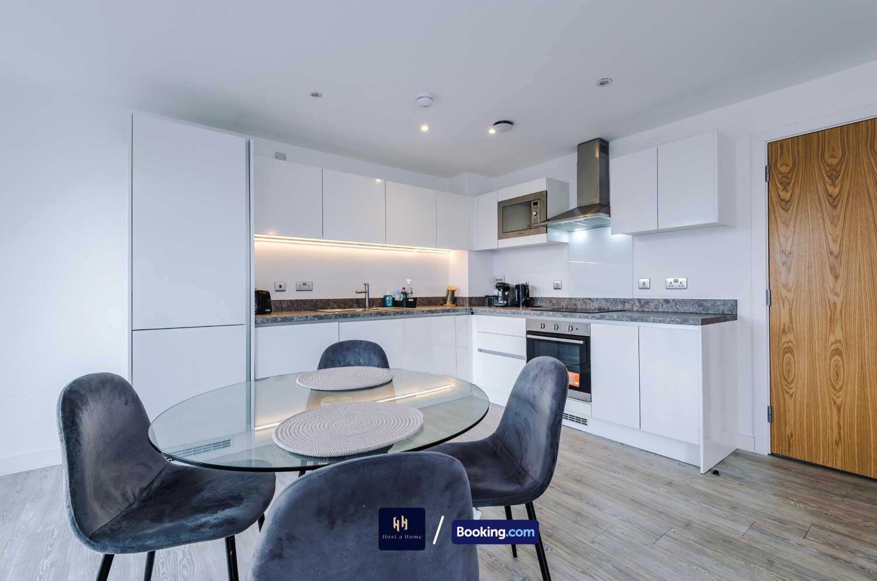 Modern 2 Bed Apartment With Balcony By Host A Home view 5