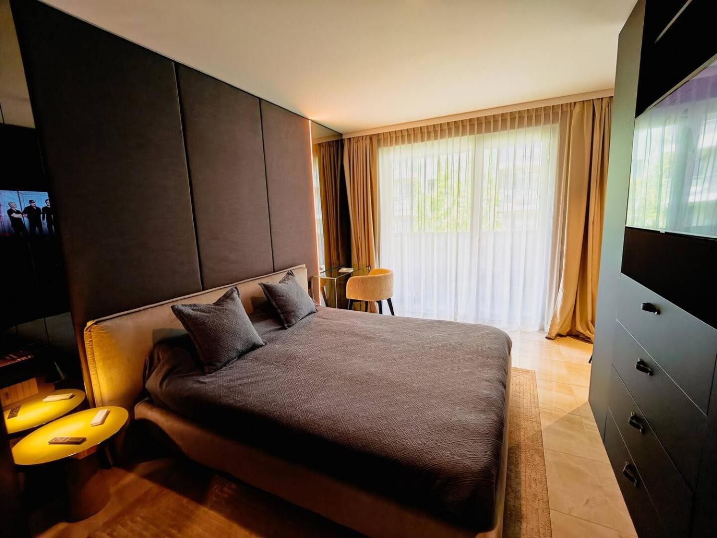 Elysium Suite view 2