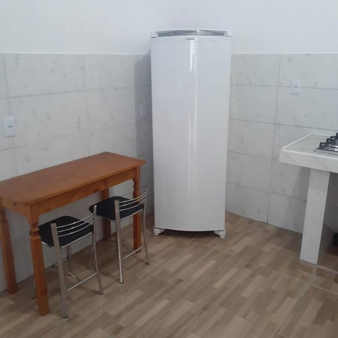 Kitinete aconchegante na Prainha