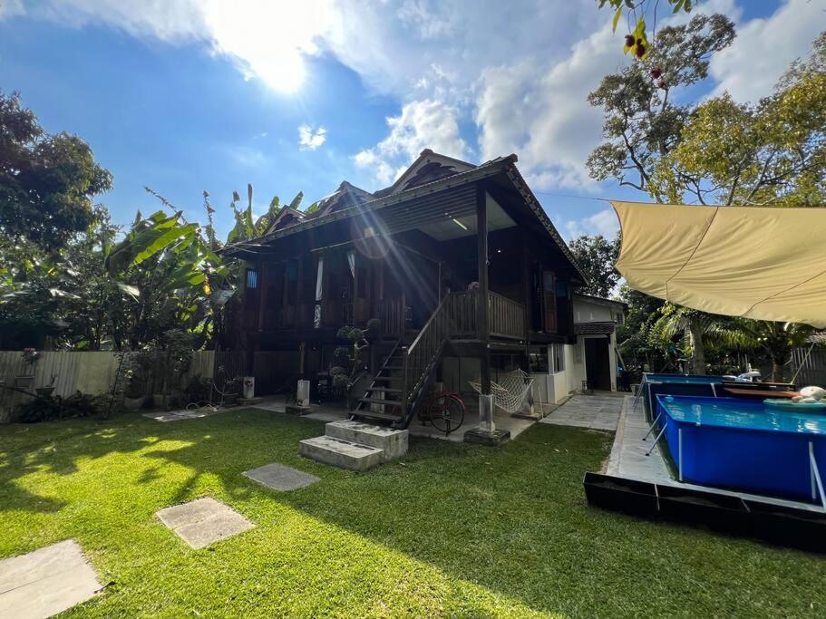 Merpati Dusun Retreat