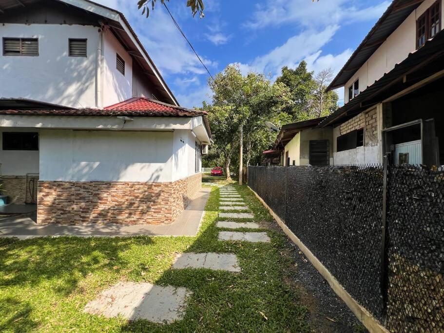 Merpati Dusun Retreat