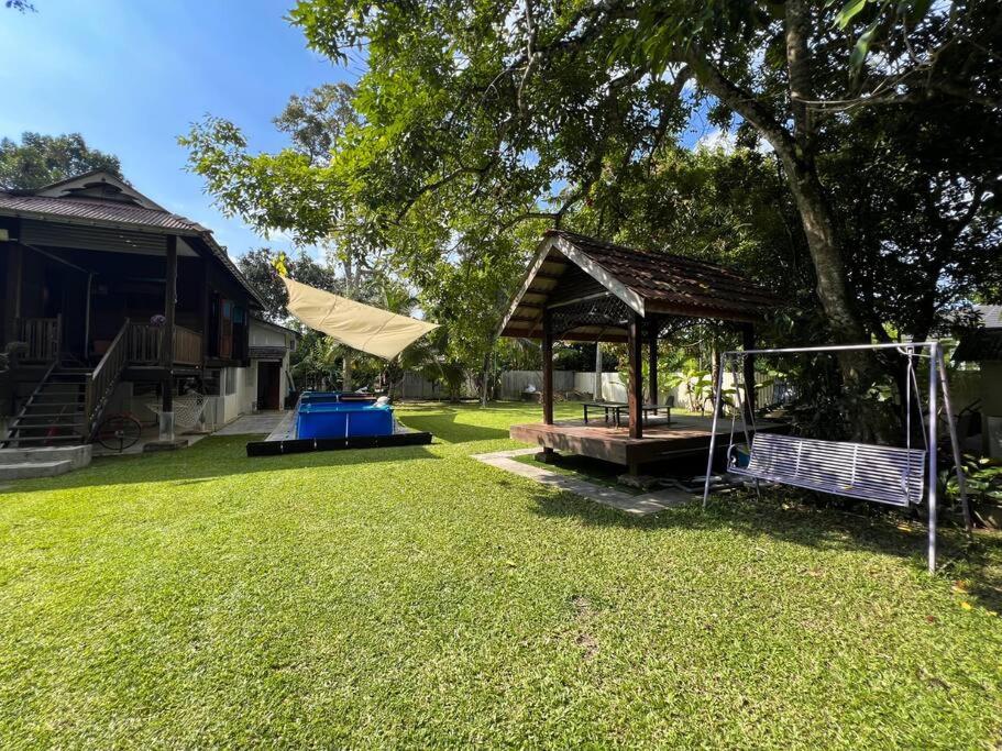 Merpati Dusun Retreat