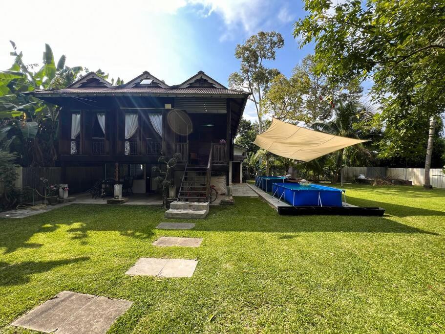 Merpati Dusun Retreat