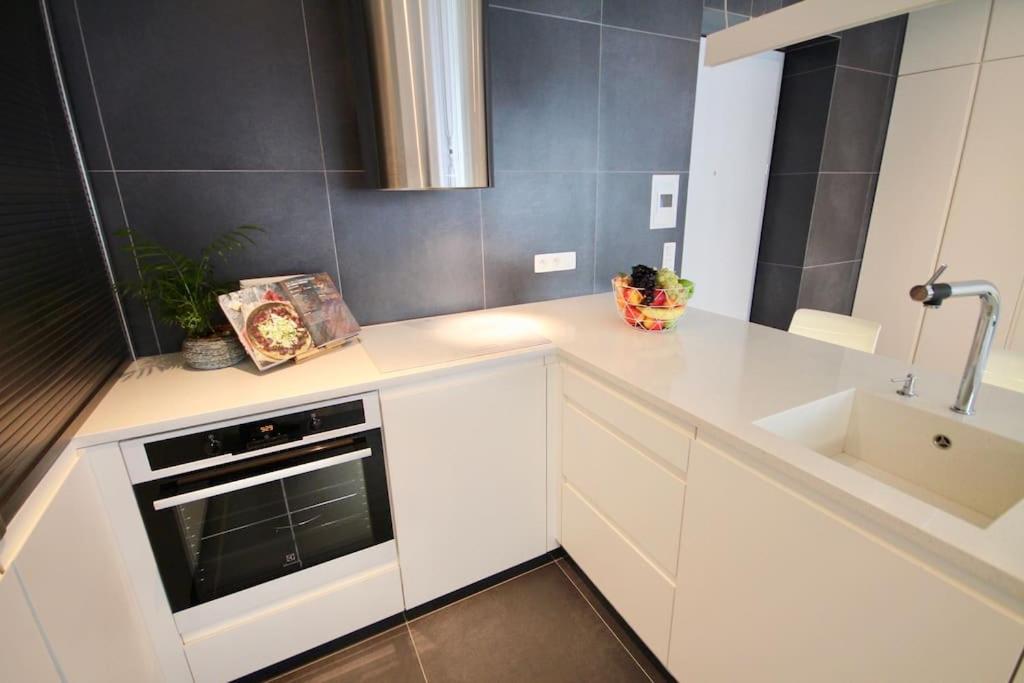 Eurovea 2Bedroom Suite by Danube Free Parking