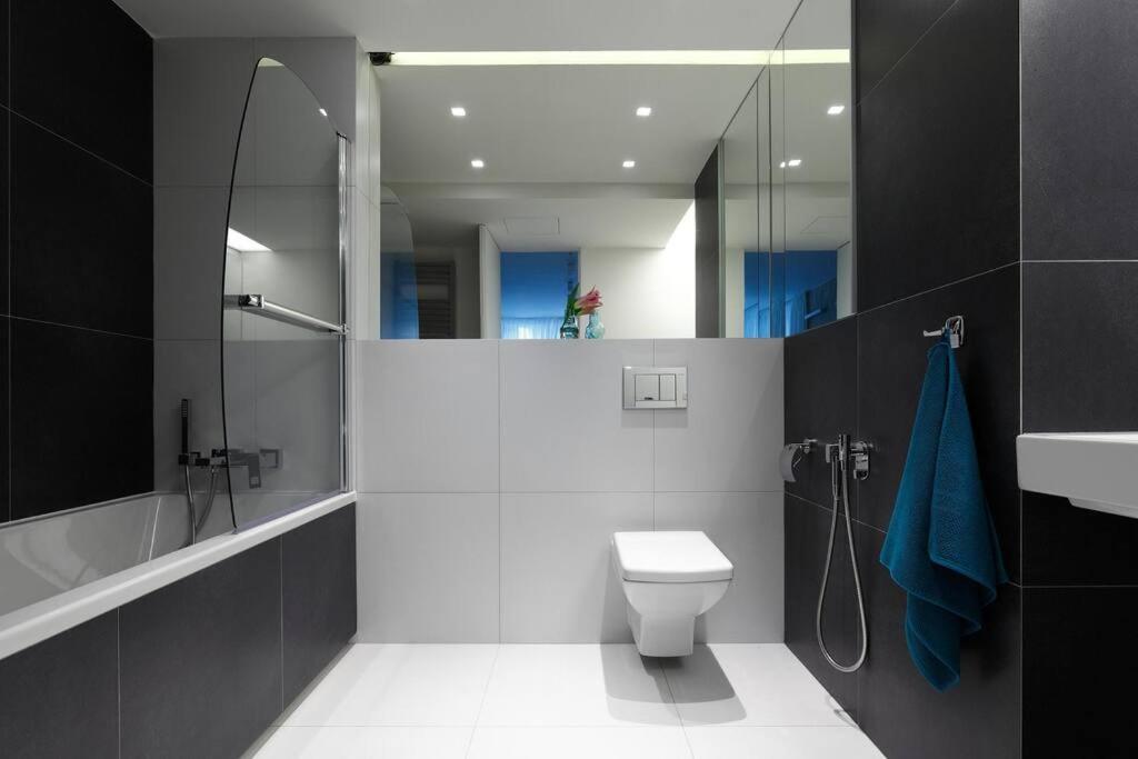 Eurovea 2Bedroom Suite by Danube Free Parking