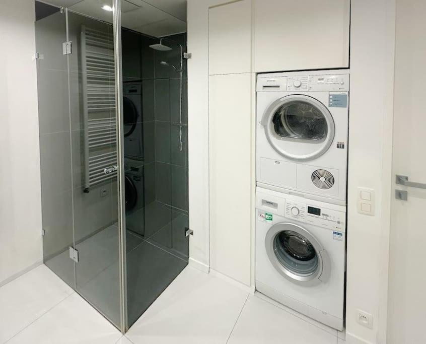 Eurovea 2Bedroom Suite by Danube Free Parking