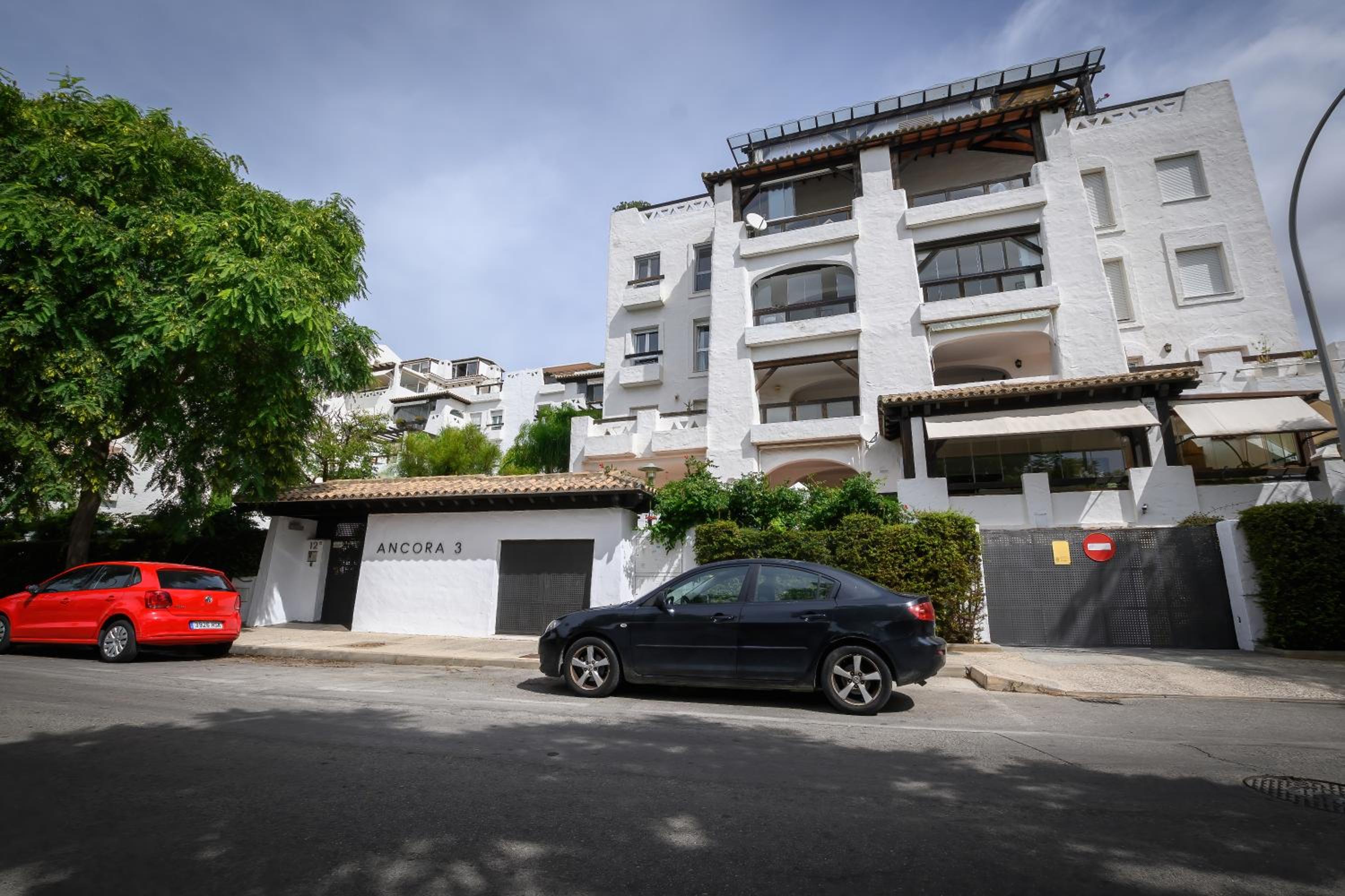 New Full Apartment Private with Pool and Parking