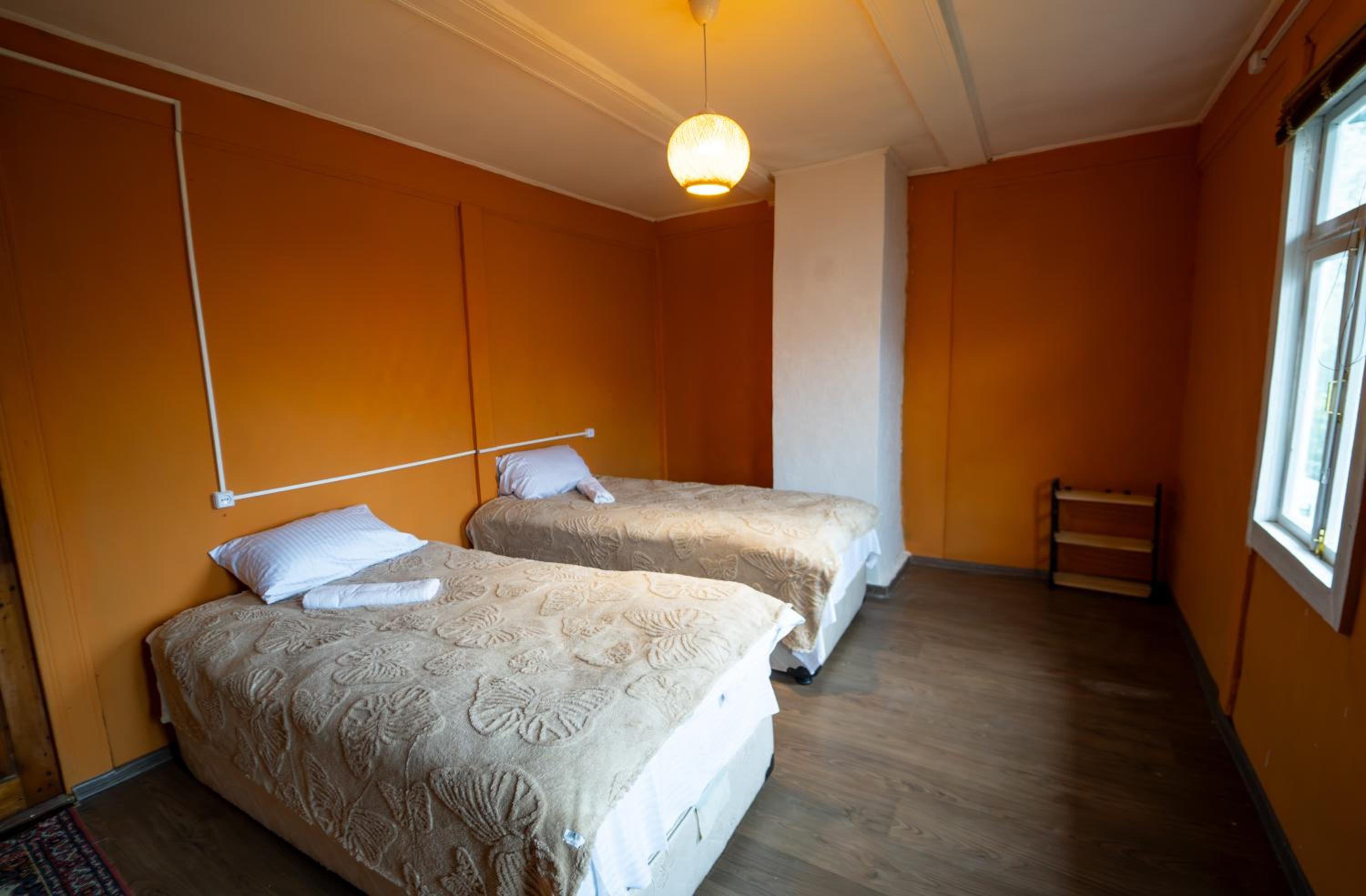 Guest House Aku'tsa