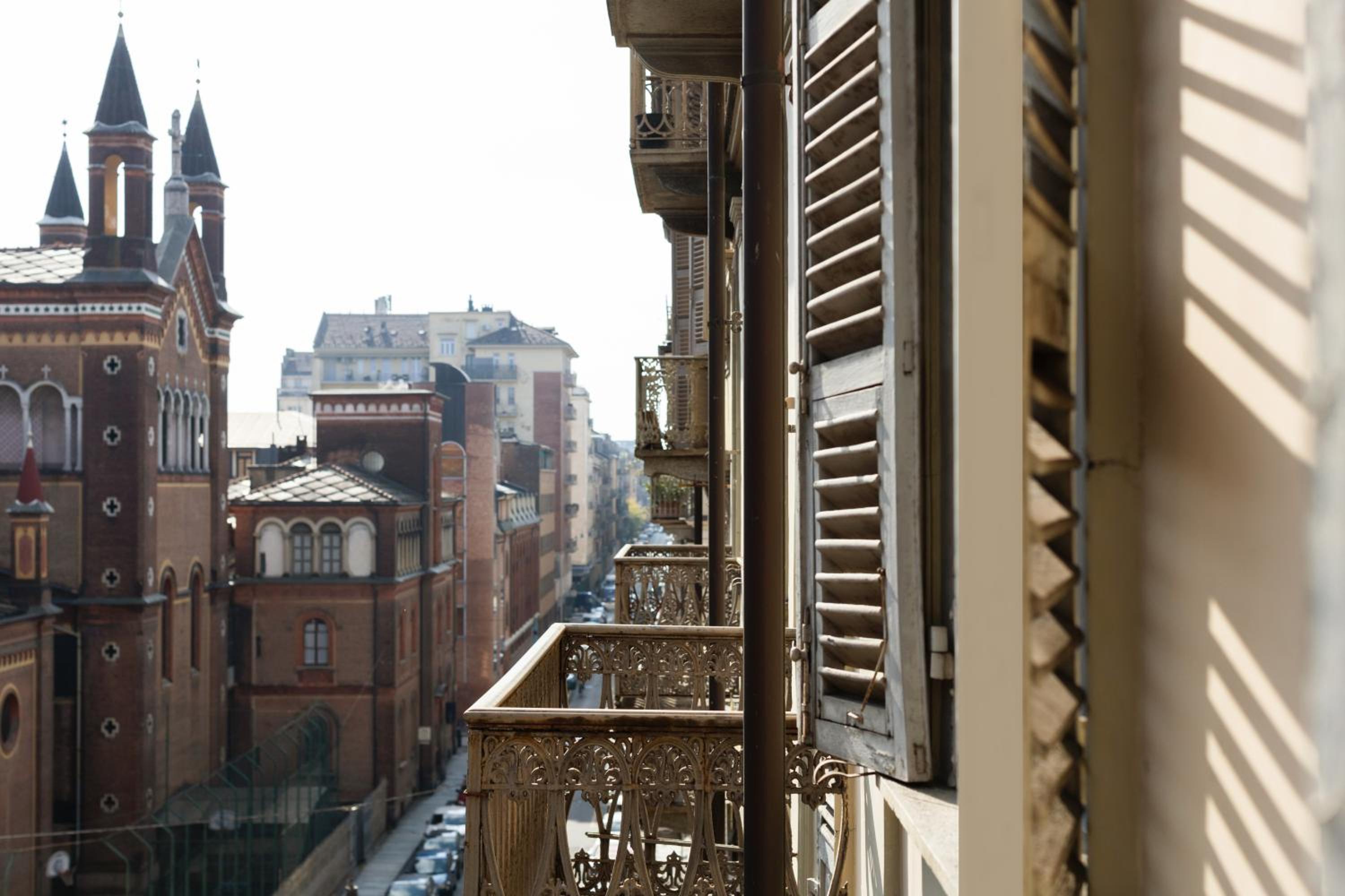 Gioberti's Apartment - 100 sqm - 2 Bedrooms and Free Private Parking in the Center photo 5