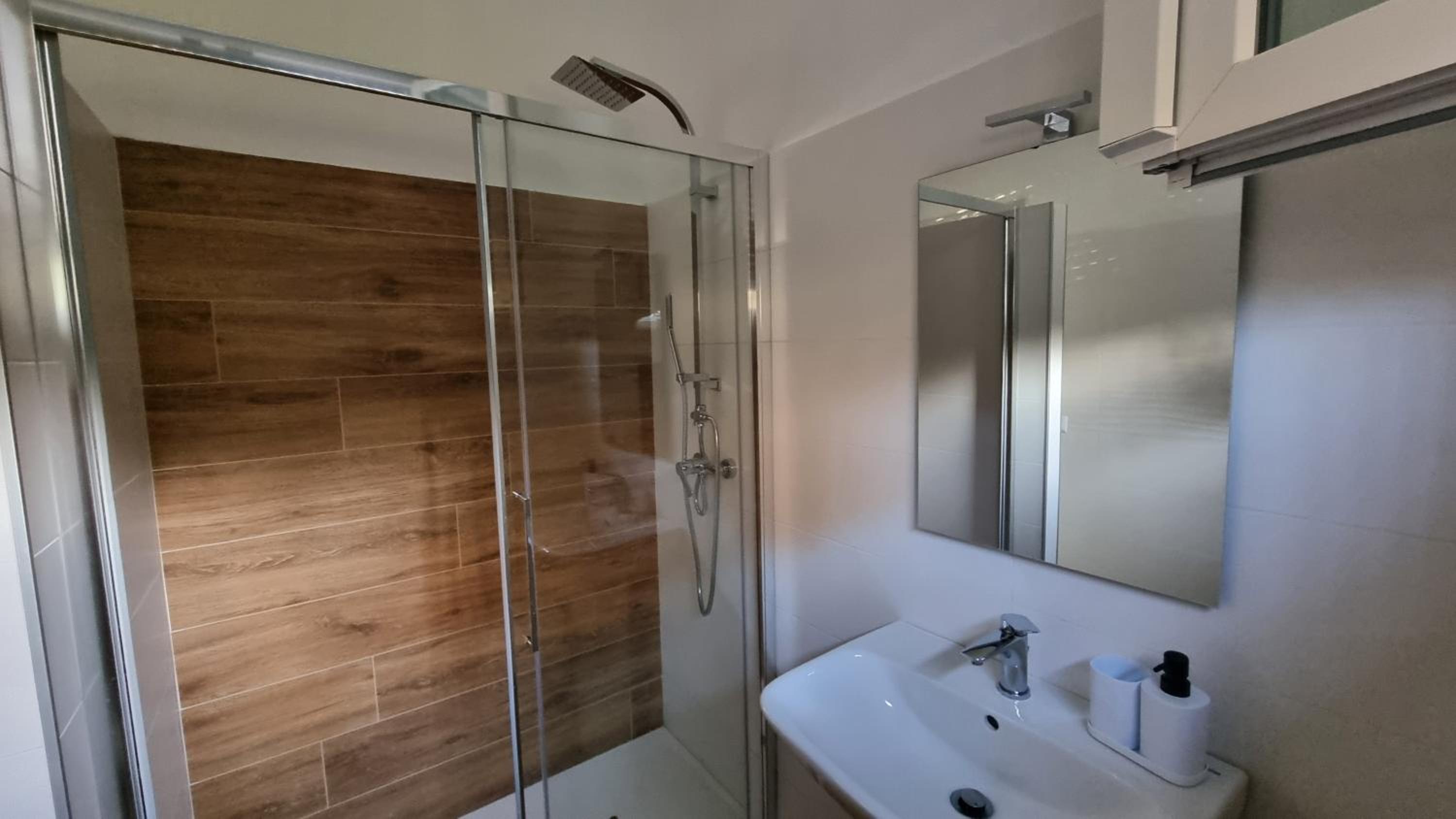 BAM BAM TIBURTINA Guesthouse