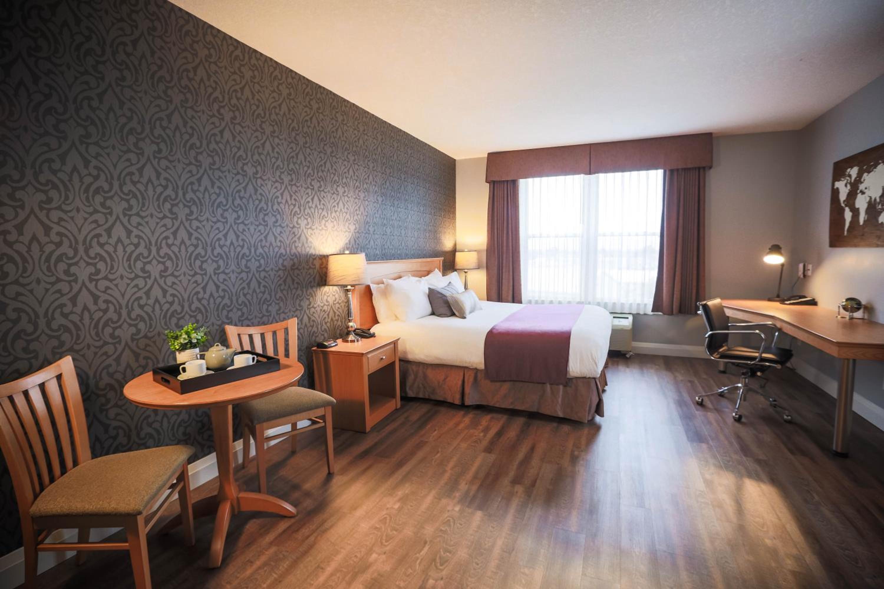 Cambridge Vacations - Cambridge Hotel and Conference Centre - Property Image 30