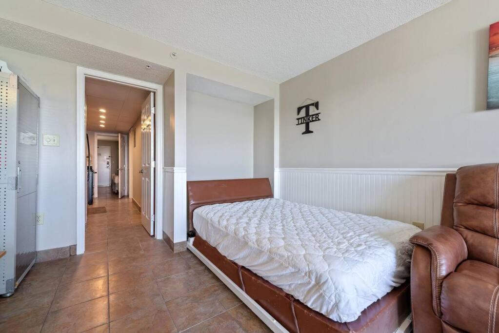 Impeccable Oceanfront Suite, Top Floor! L1543 view 5