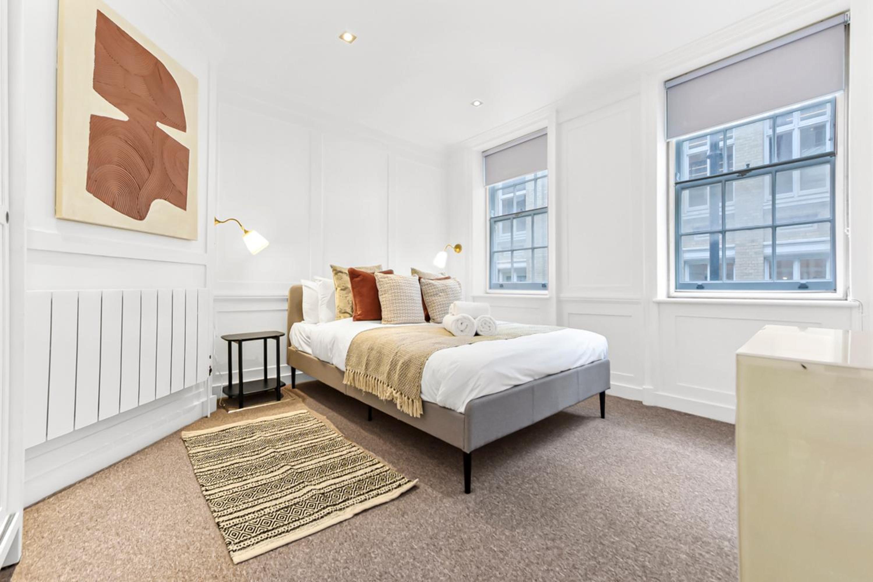 2 Bed House- Piccadilly