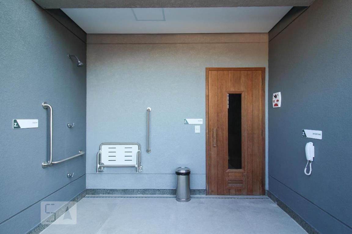 Studios no melhor ponto de Moema Garagem lazer e Metrô perto WIFI grátis