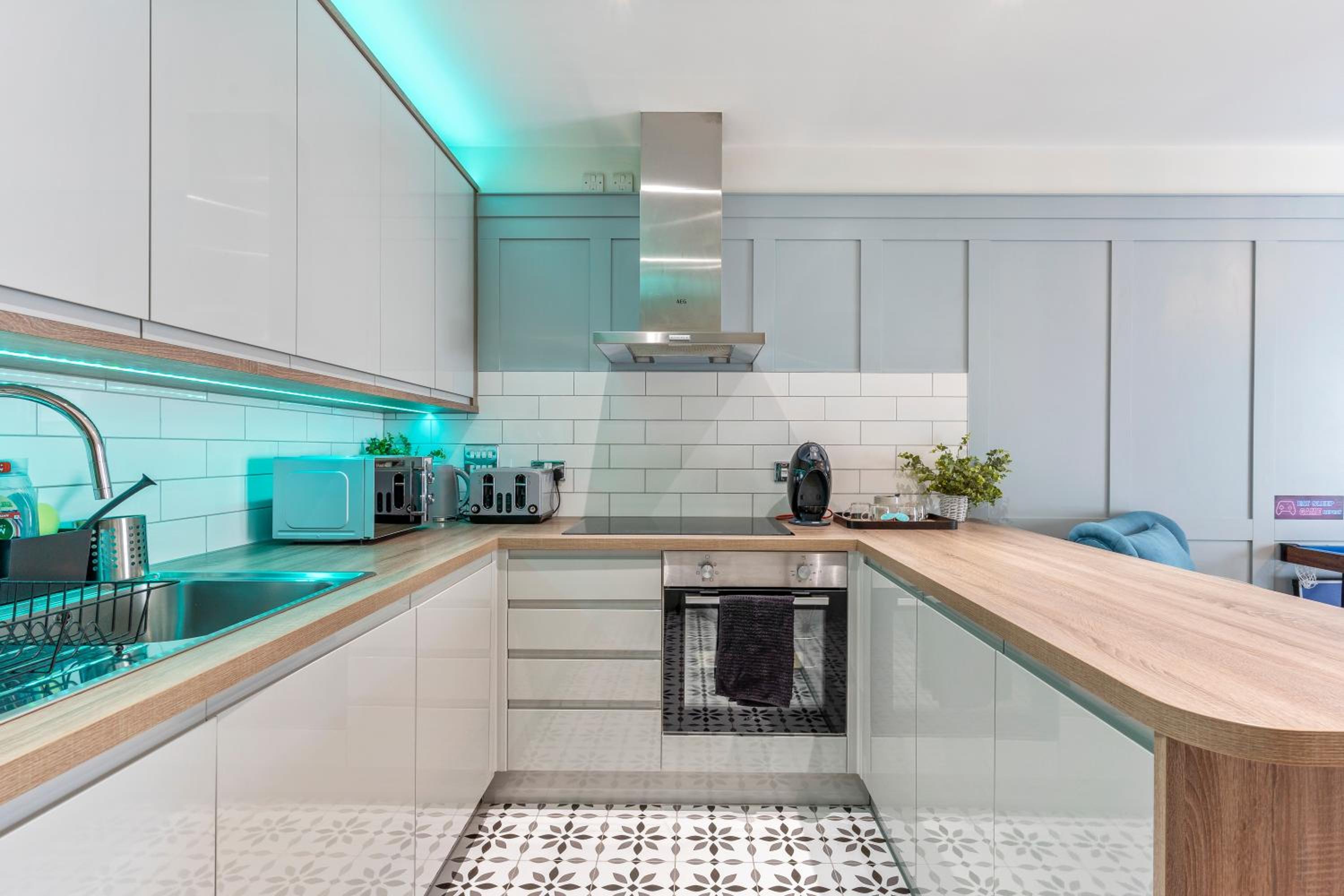 Apartment in Birmingham City Centre - Free Parking Underground view 4