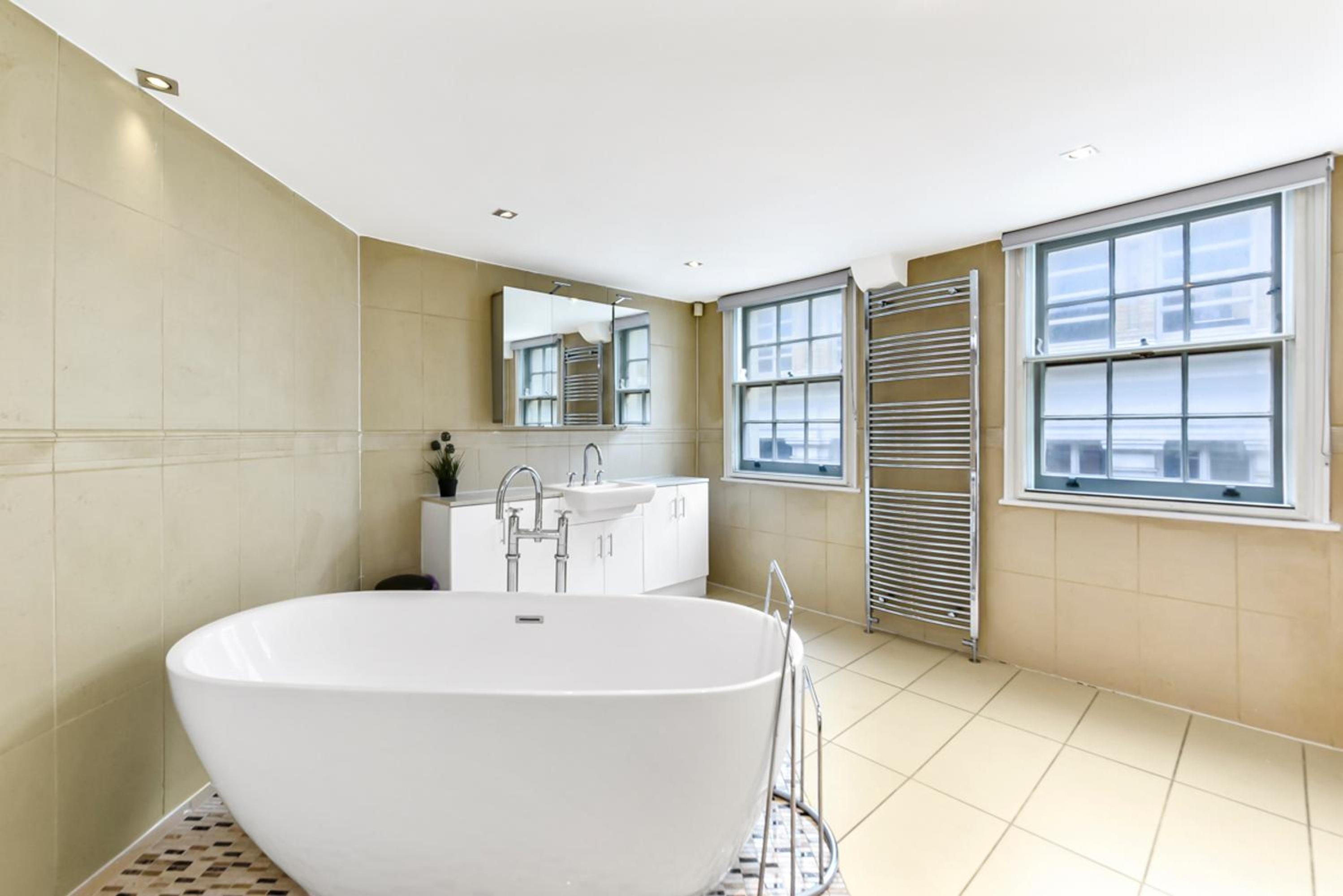 2 Bed House- Piccadilly