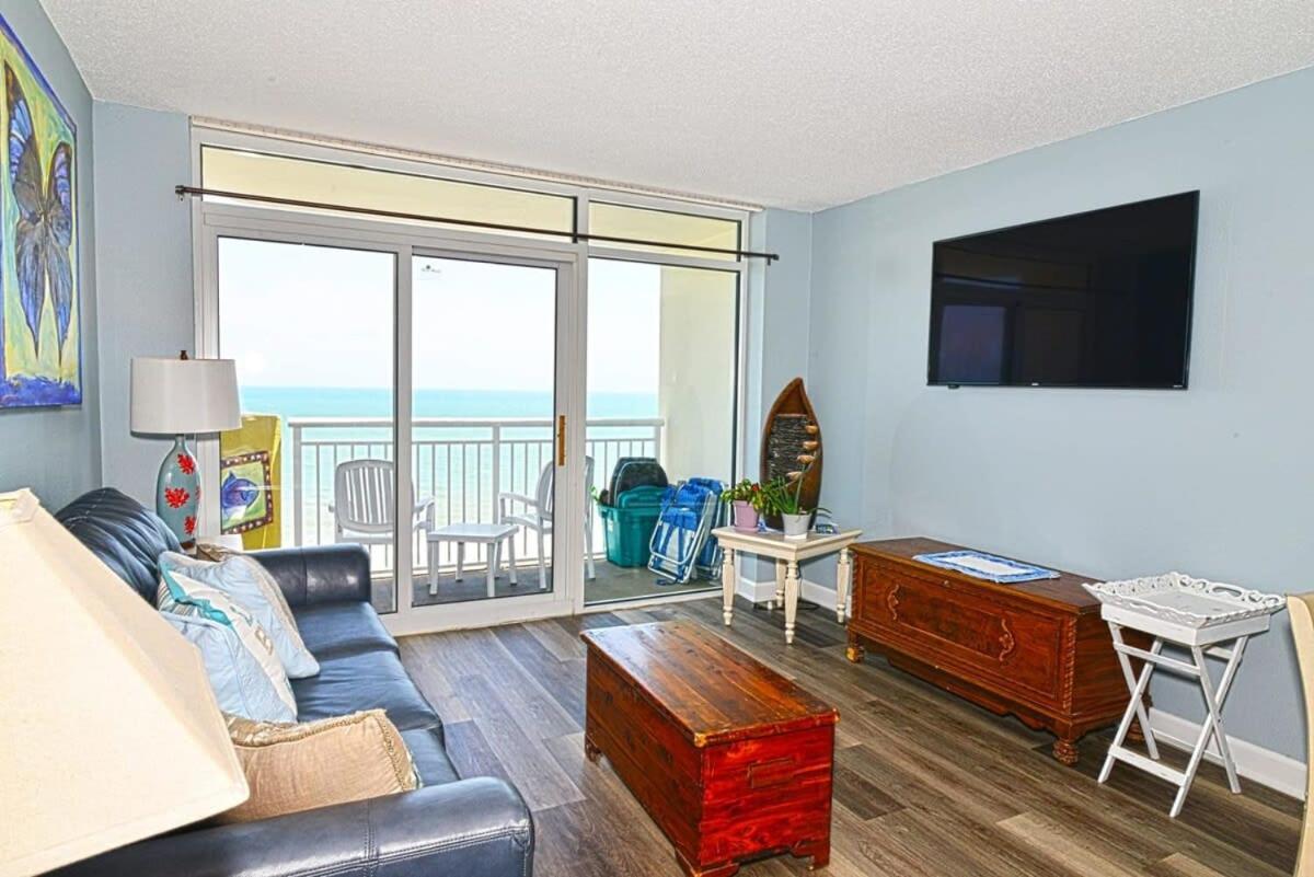 Oceanfront with Lazy River and Huge Pool Oasis view 3