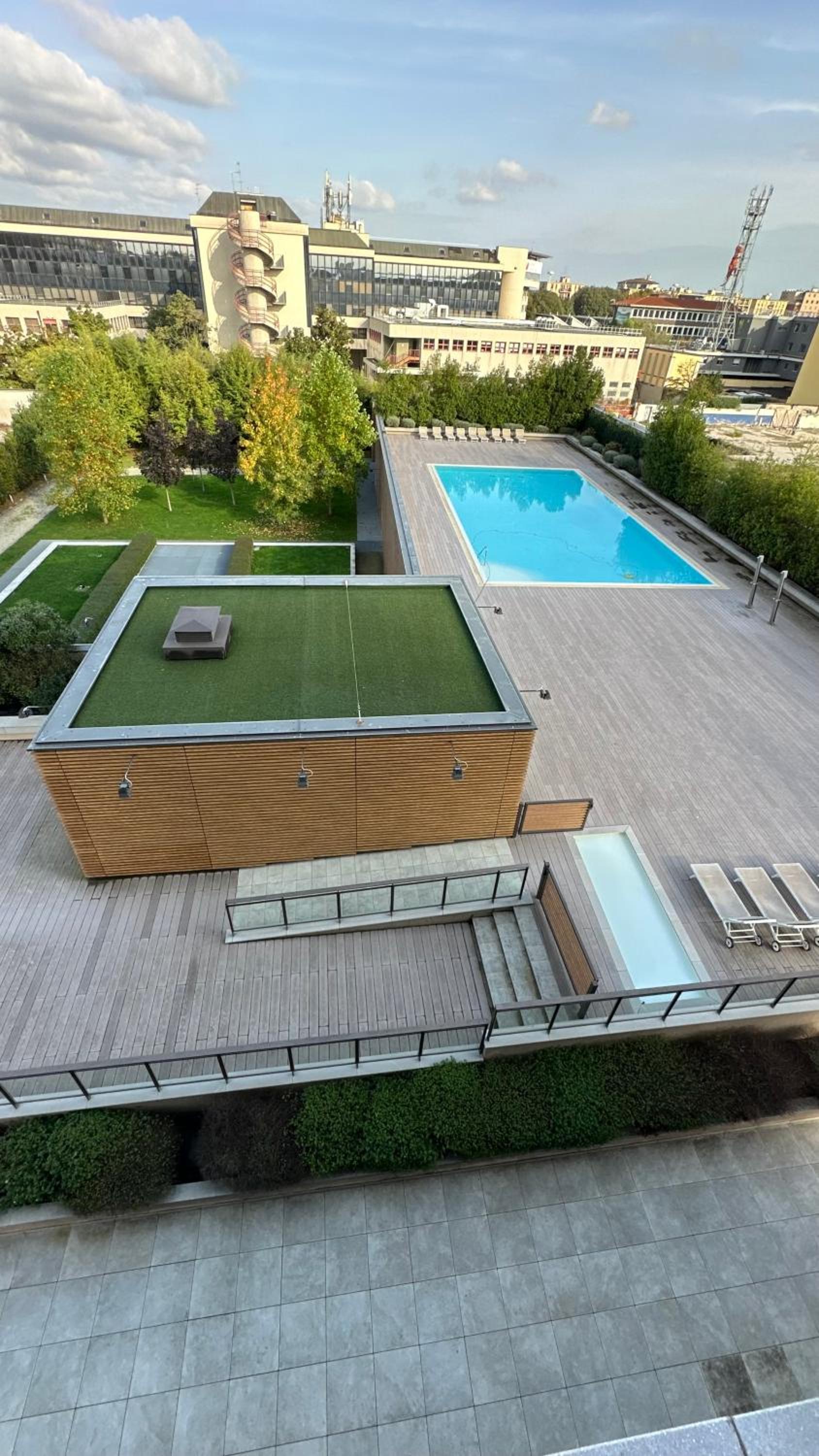 GIAX Tower Premium Modern Milanese Flat with Gym Pool view & Box