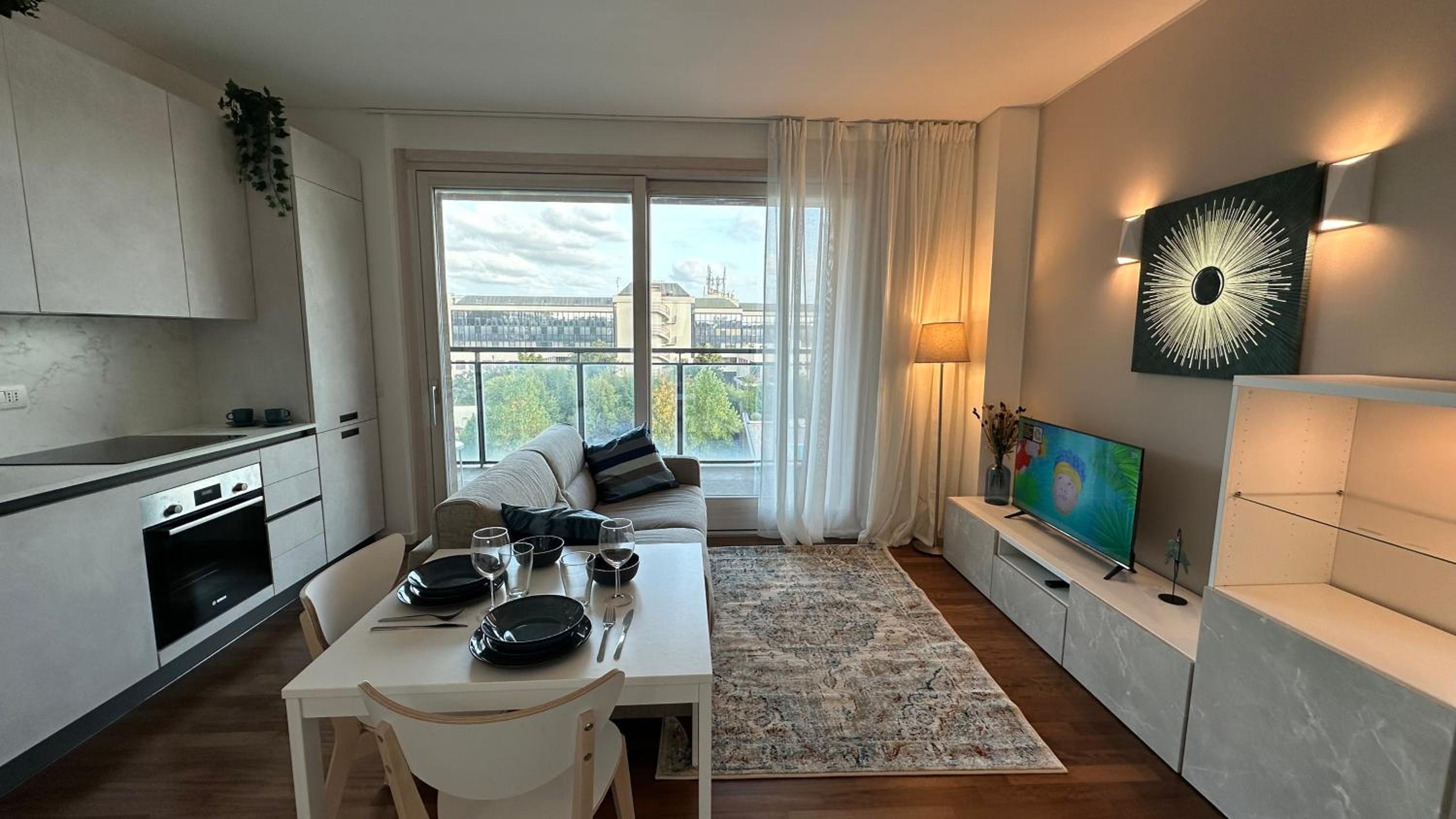 GIAX Tower Premium Modern Milanese Flat with Gym Pool view & Box