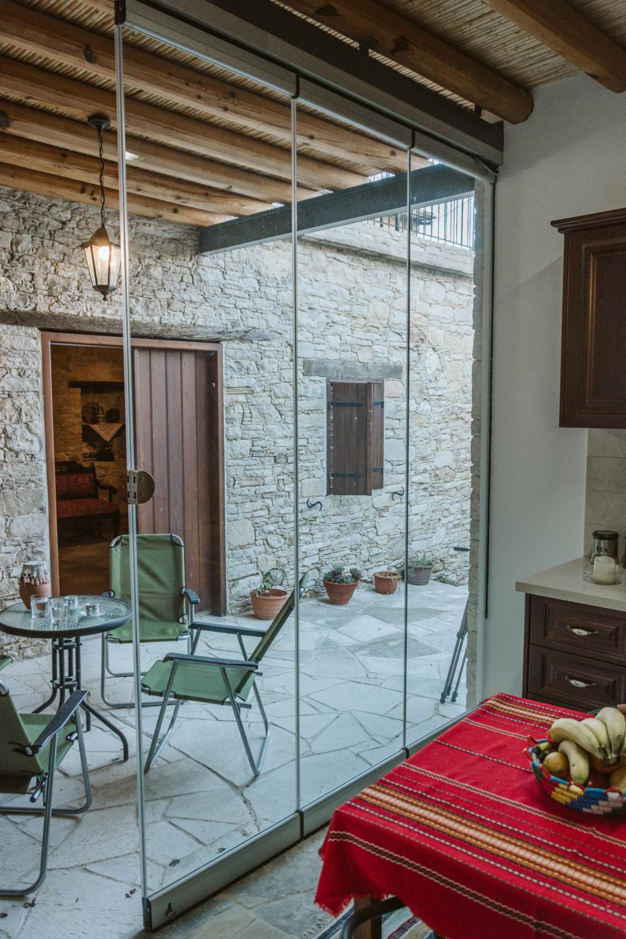 Ariadni Cottage