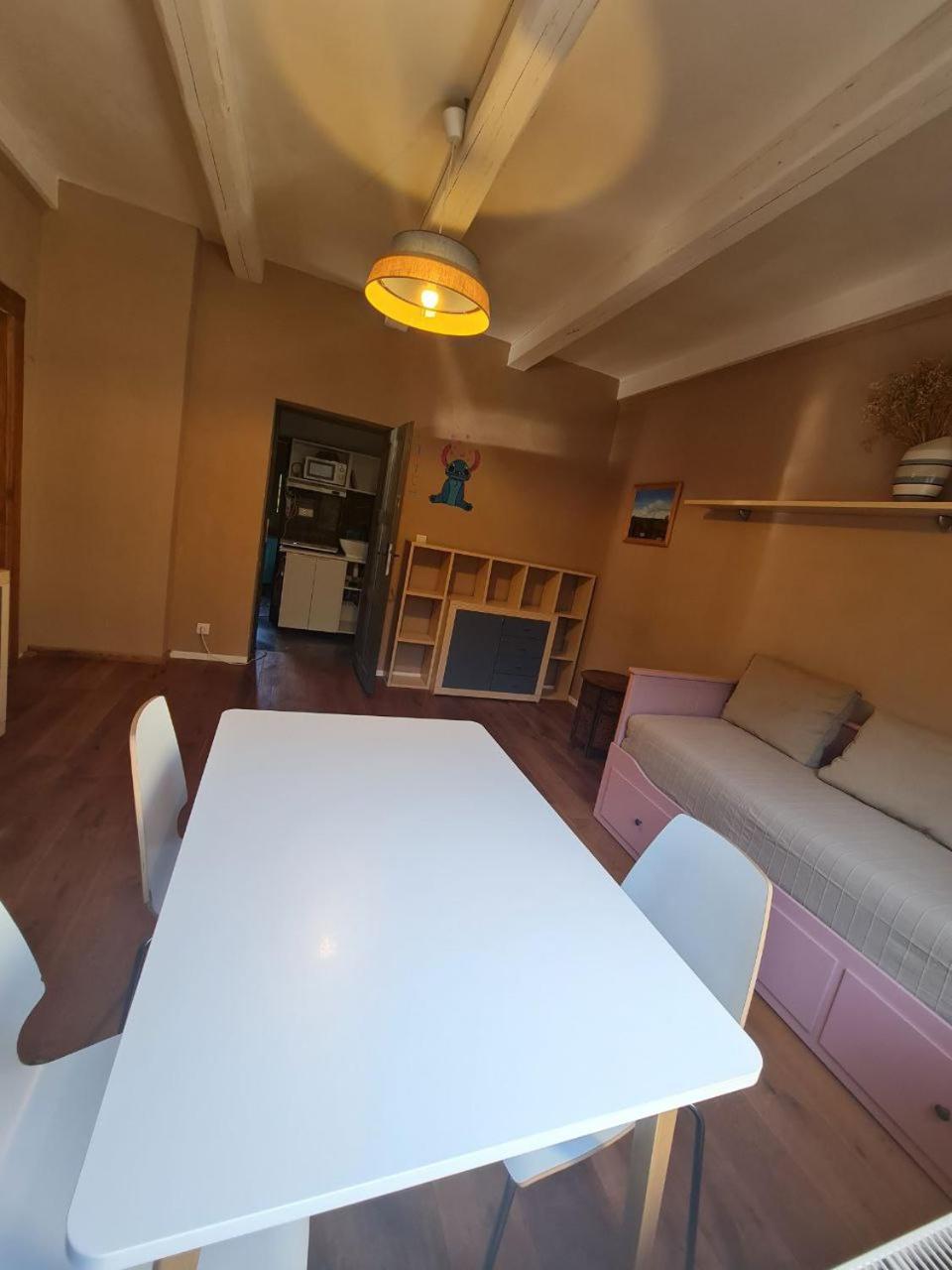Airport Private Apartment, Advance Registration, No Reception, Self Check-in, Calm Environment, Non-Smoking Guests