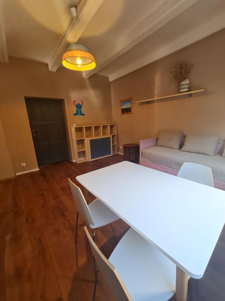 Airport Private Apartment, Advance Registration, No Reception, Self Check-in, Calm Environment, Non-Smoking Guests
