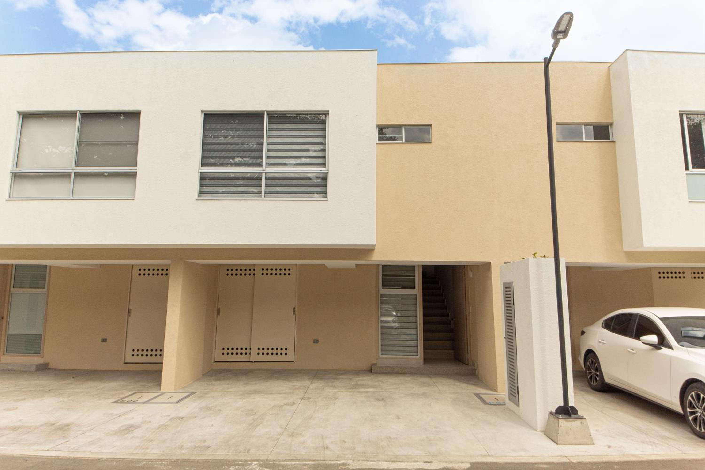 Casa nueva conjunto cerrado