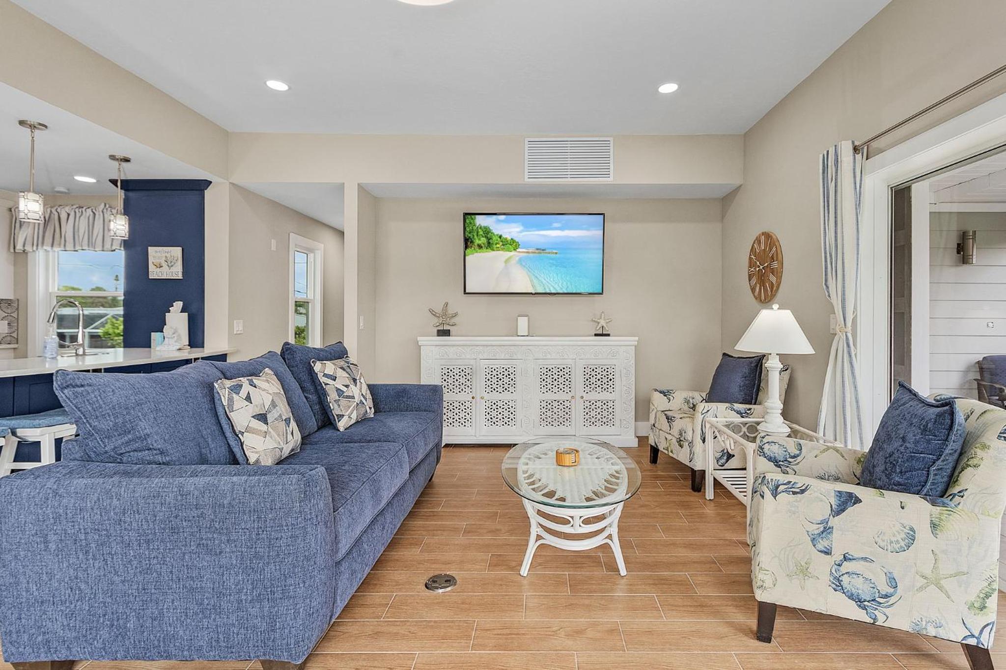 Mandalay Oasis: 3BR, Screened Patio & Beach Access view 5