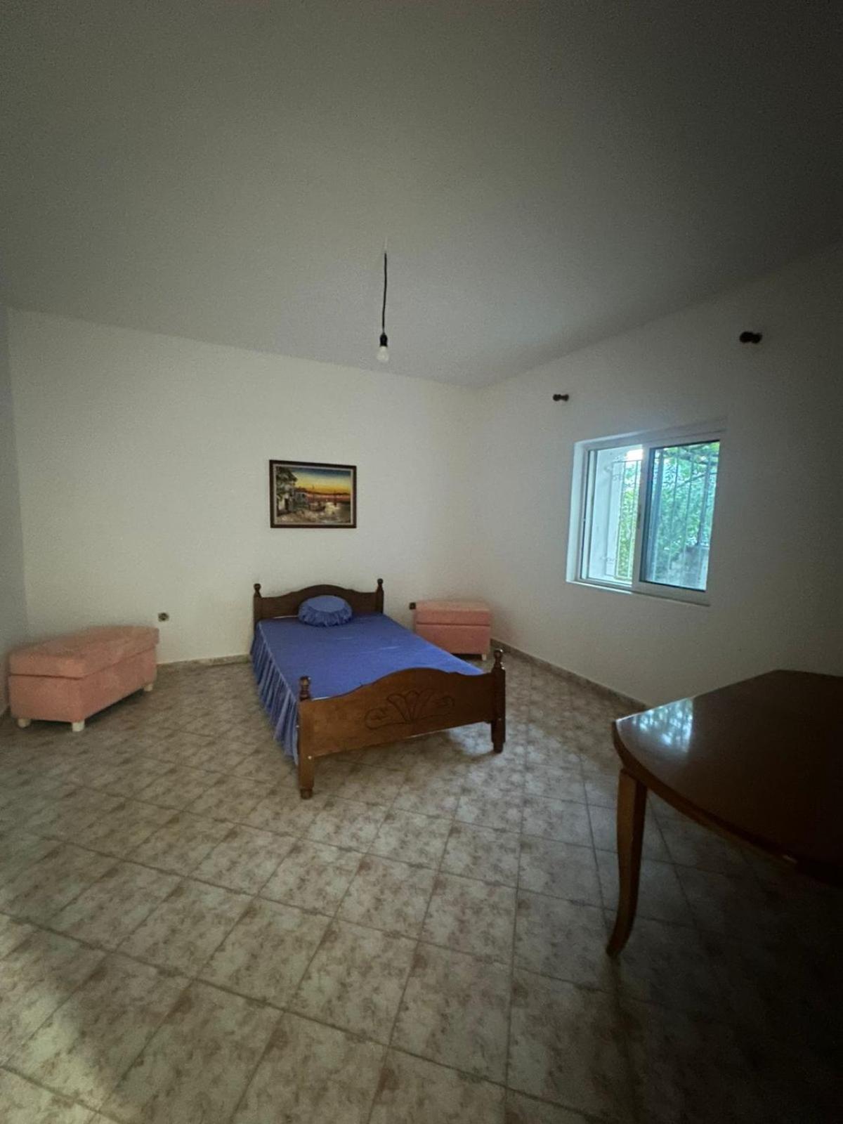 Aldi's house