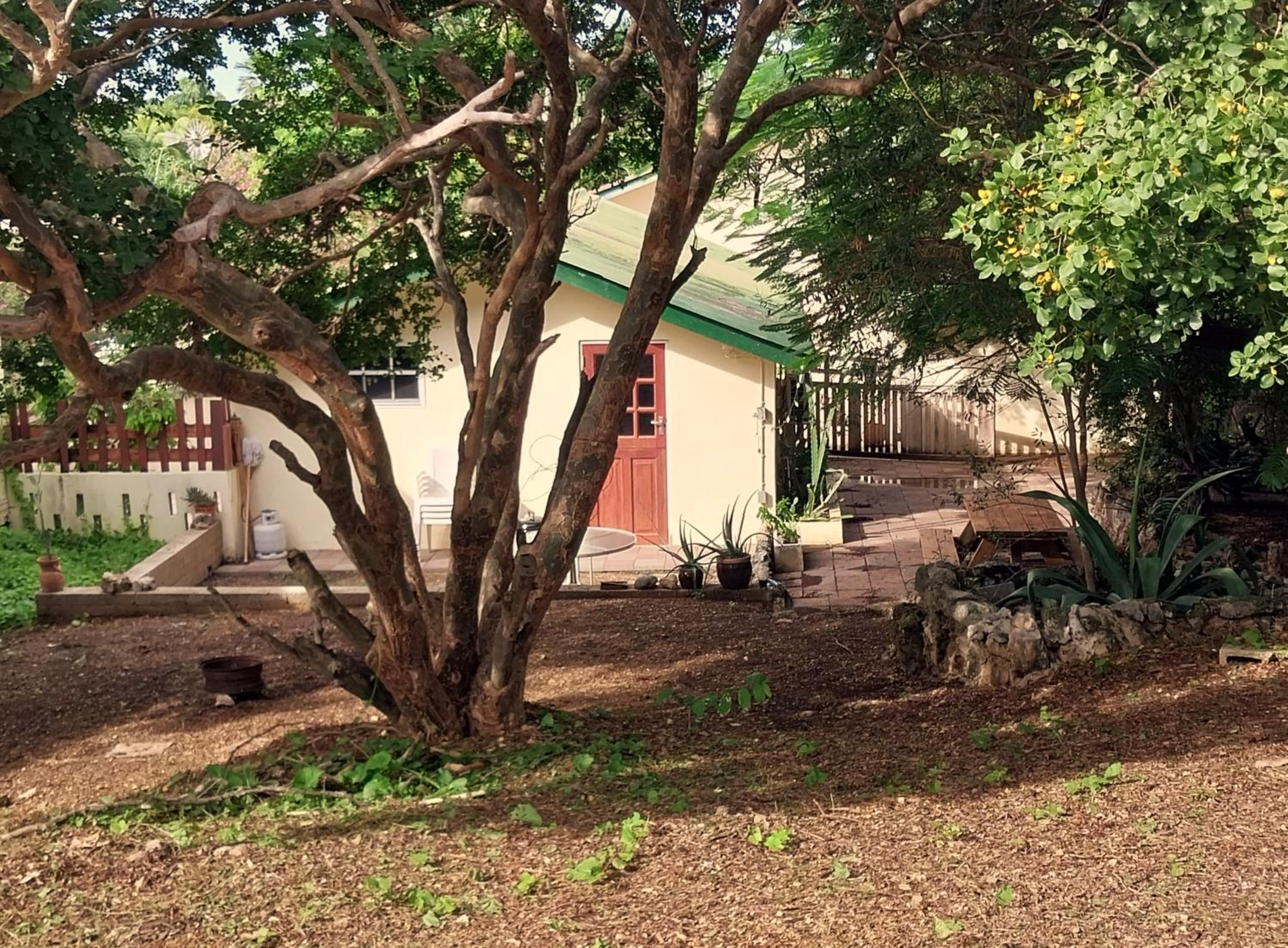 Kura Wayaka Tropical Garden