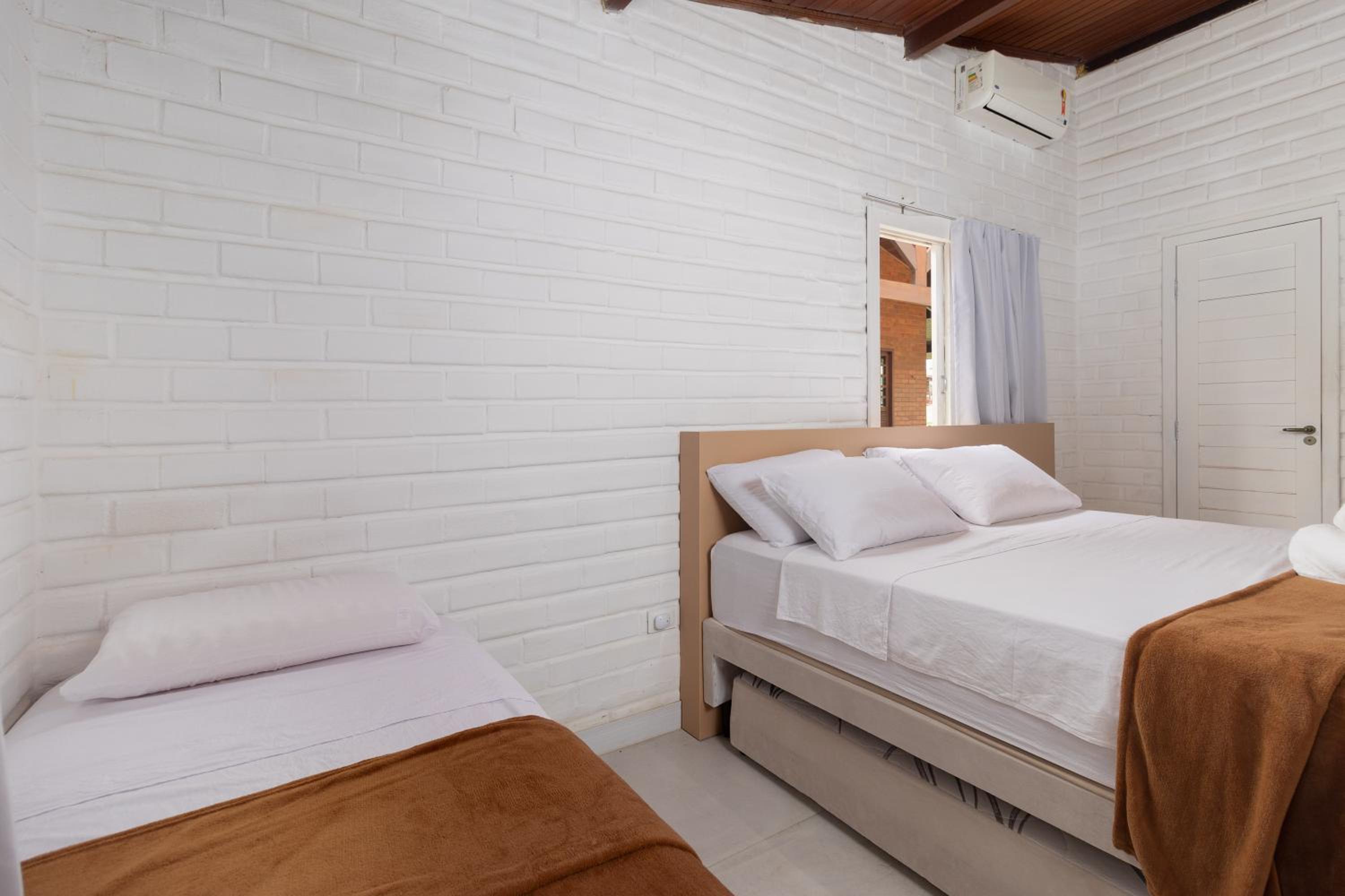Casa 6 Suites p/ 20 - Sauna e Campo em Gravata