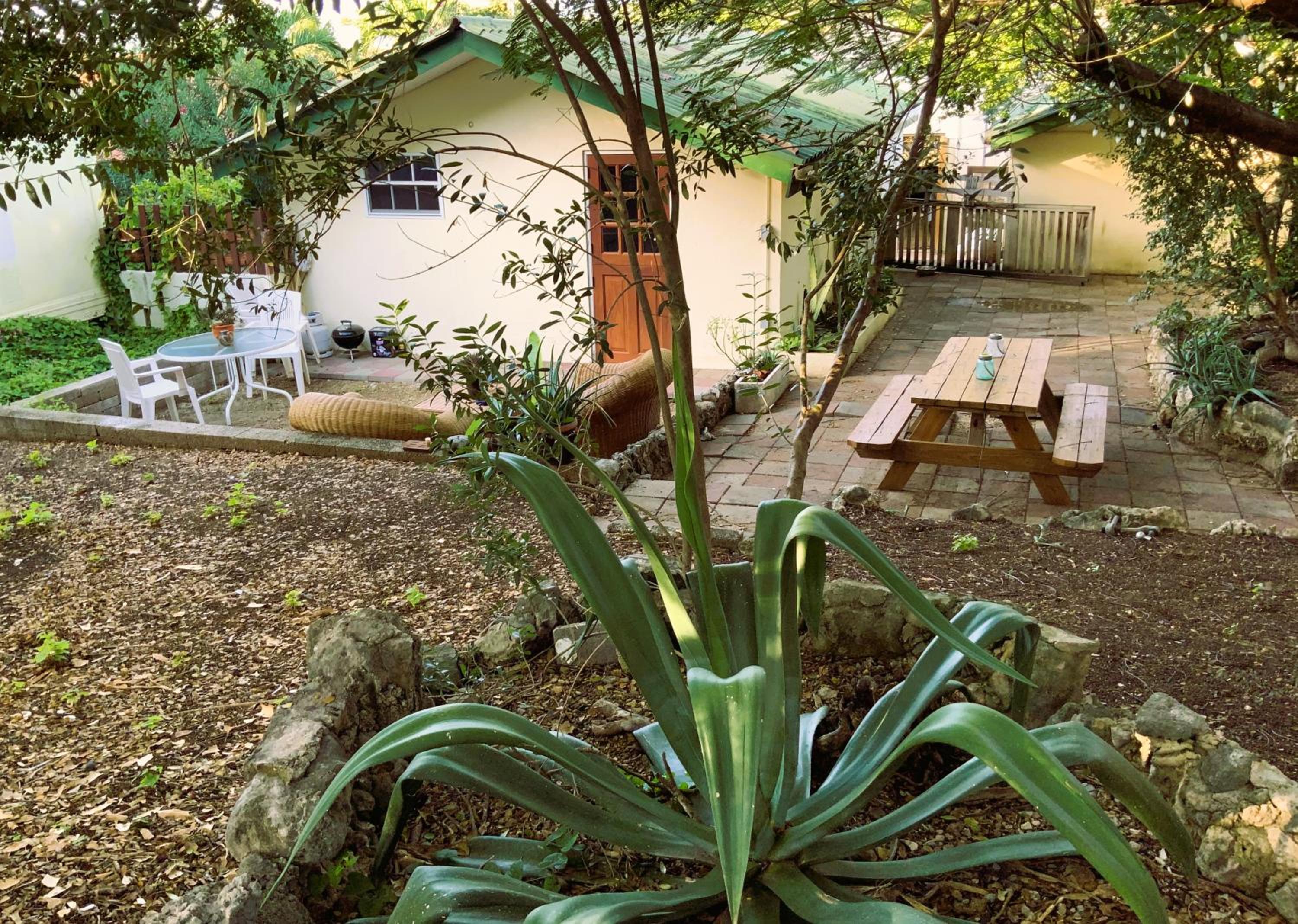 Kura Wayaka Tropical Garden