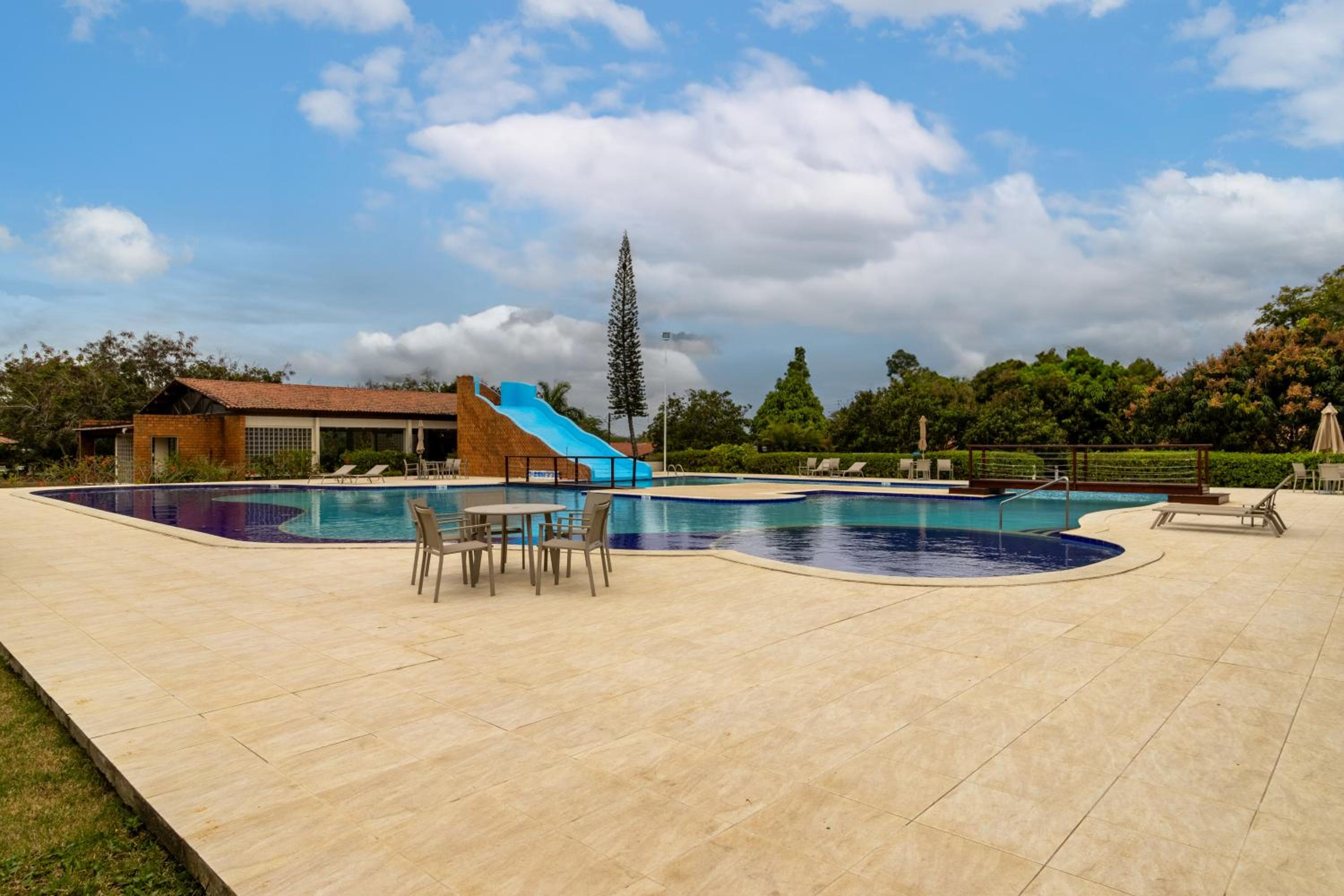 Casa 6 Suites p/ 20 - Sauna e Campo em Gravata