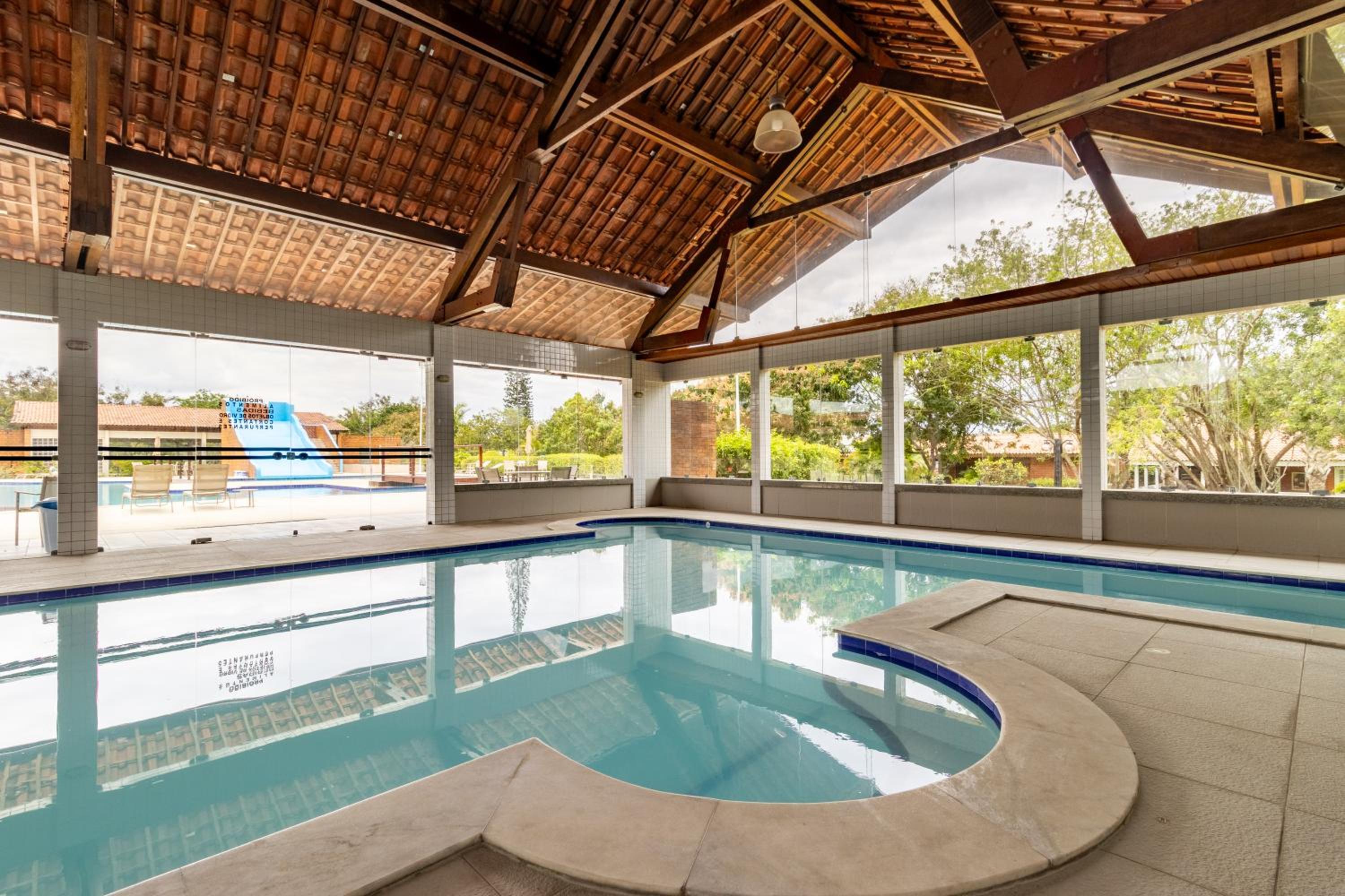 Casa 6 Suites p/ 20 - Sauna e Campo em Gravata