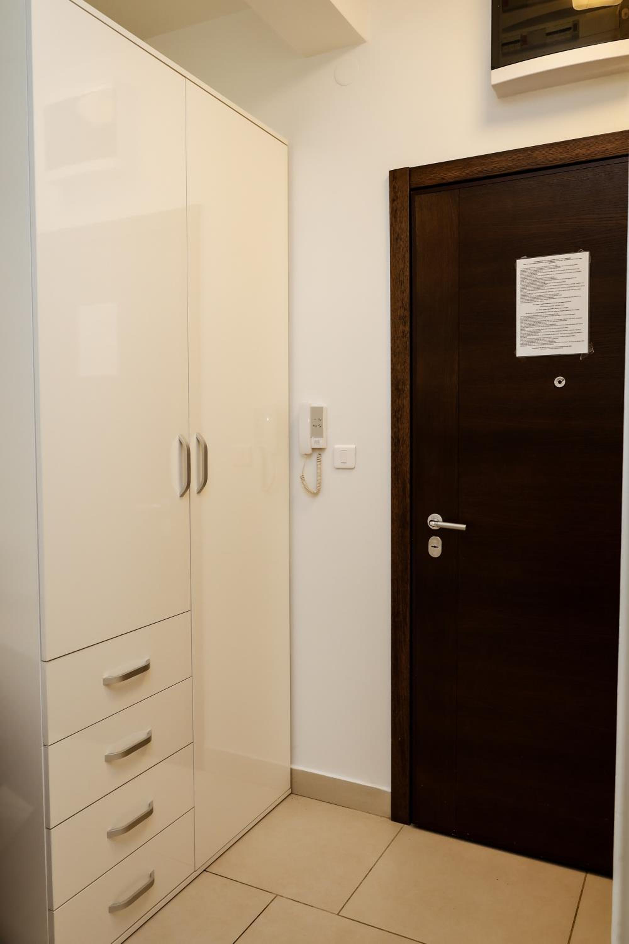 Morinj Lavender Bay Apartment E3