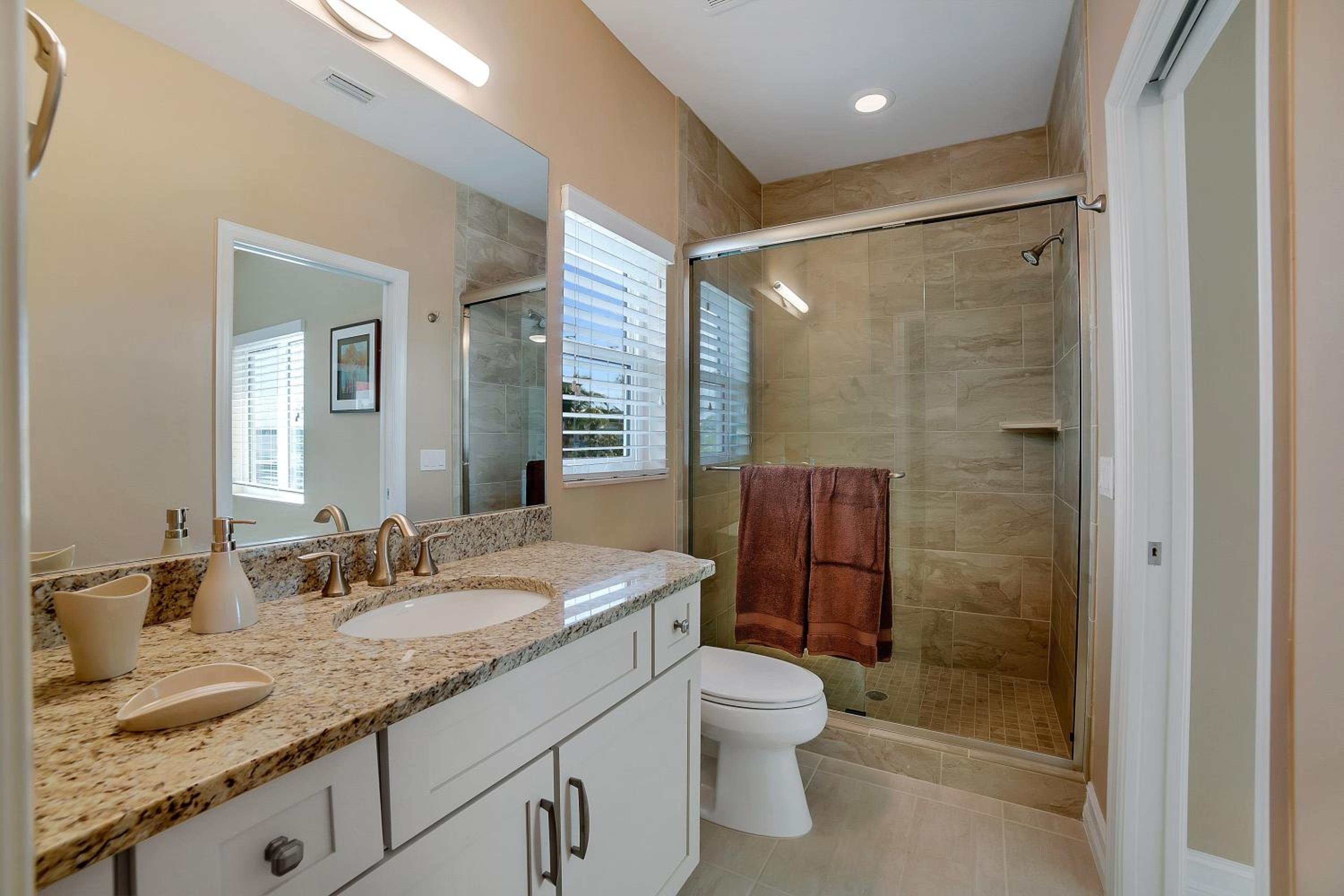 Luxury 6BR Home: Heated Pool, Spa, Near Beach! view 4