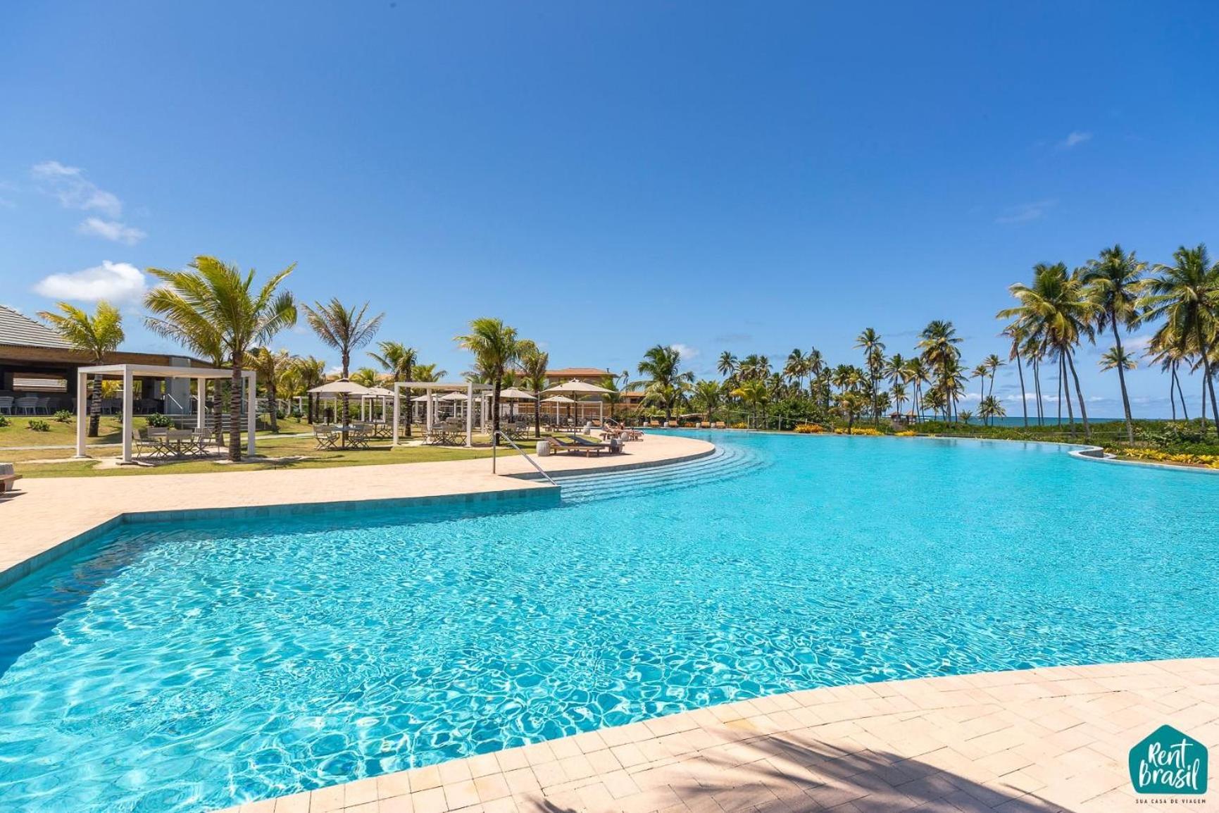 Modern duplex house with pool in Praia do Forte