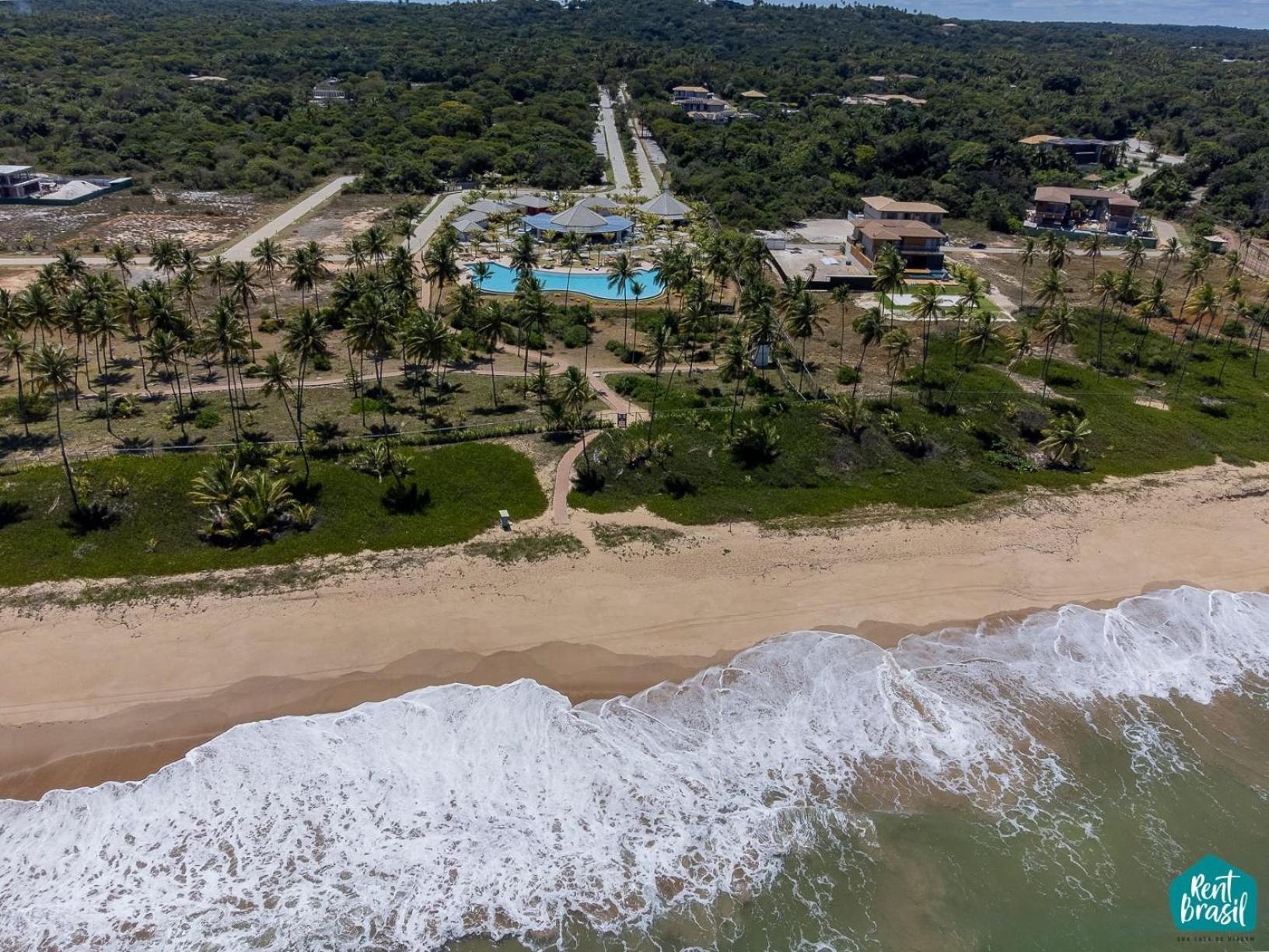 Modern duplex house with pool in Praia do Forte