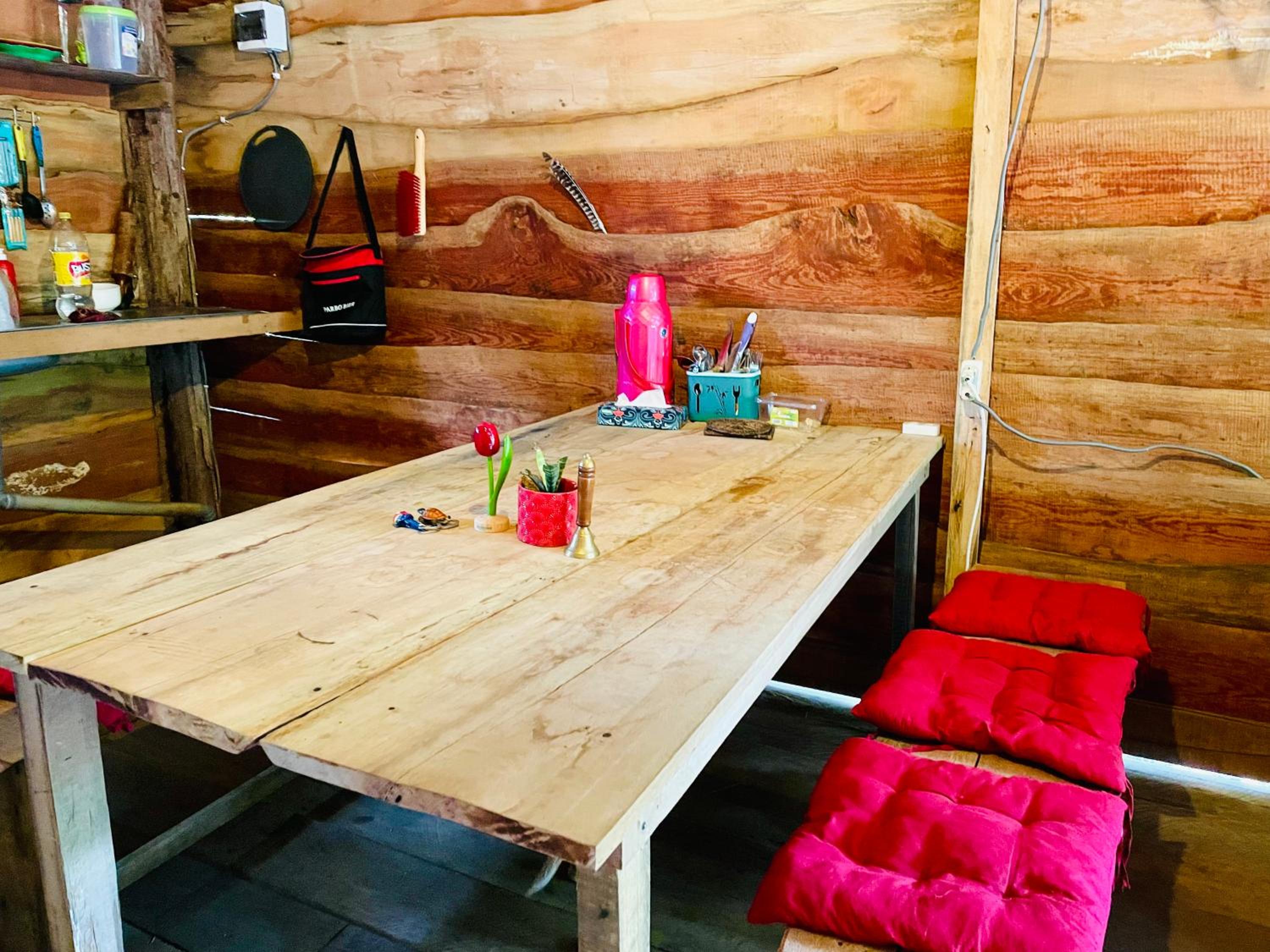 Land of Promise - Reggae Eco Village & Pizzeria