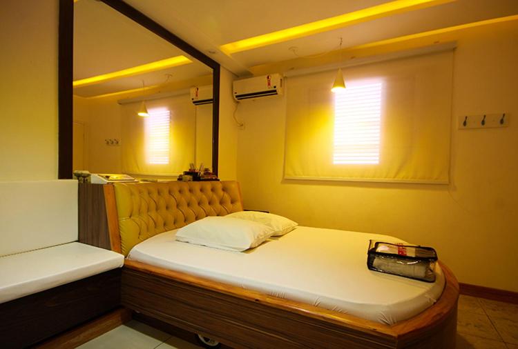 hotel room