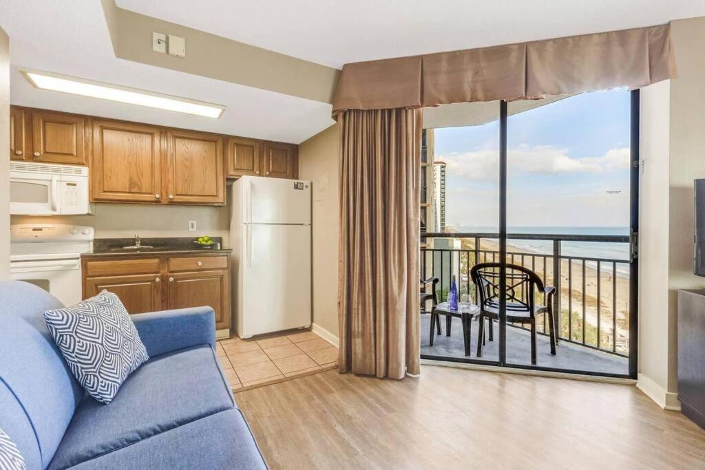 Relaxing Beach Vibes at Our Oceanfront Studio Suite! PG 726 view 5