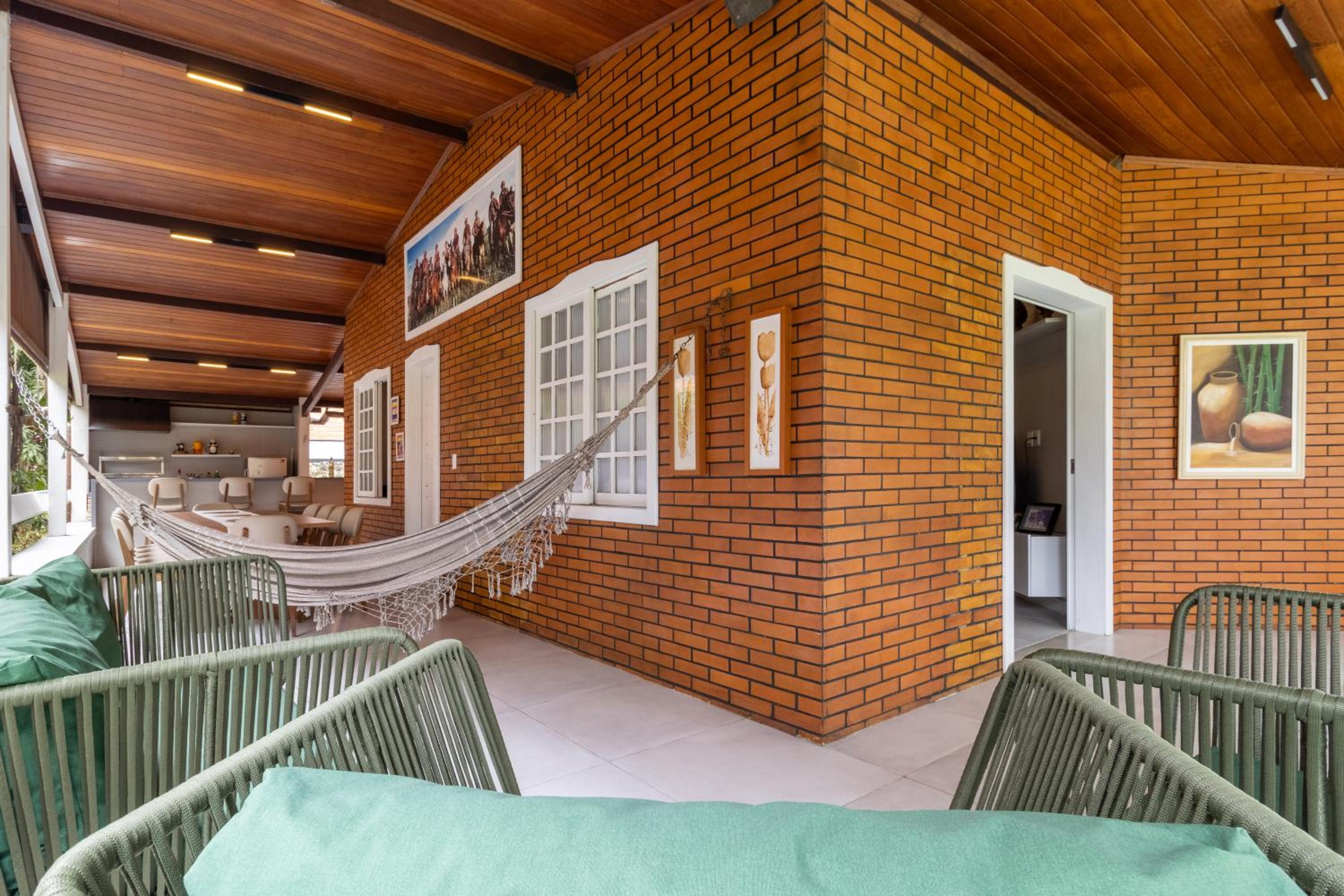 Casa 6 Suites p/ 20 - Sauna e Campo em Gravata
