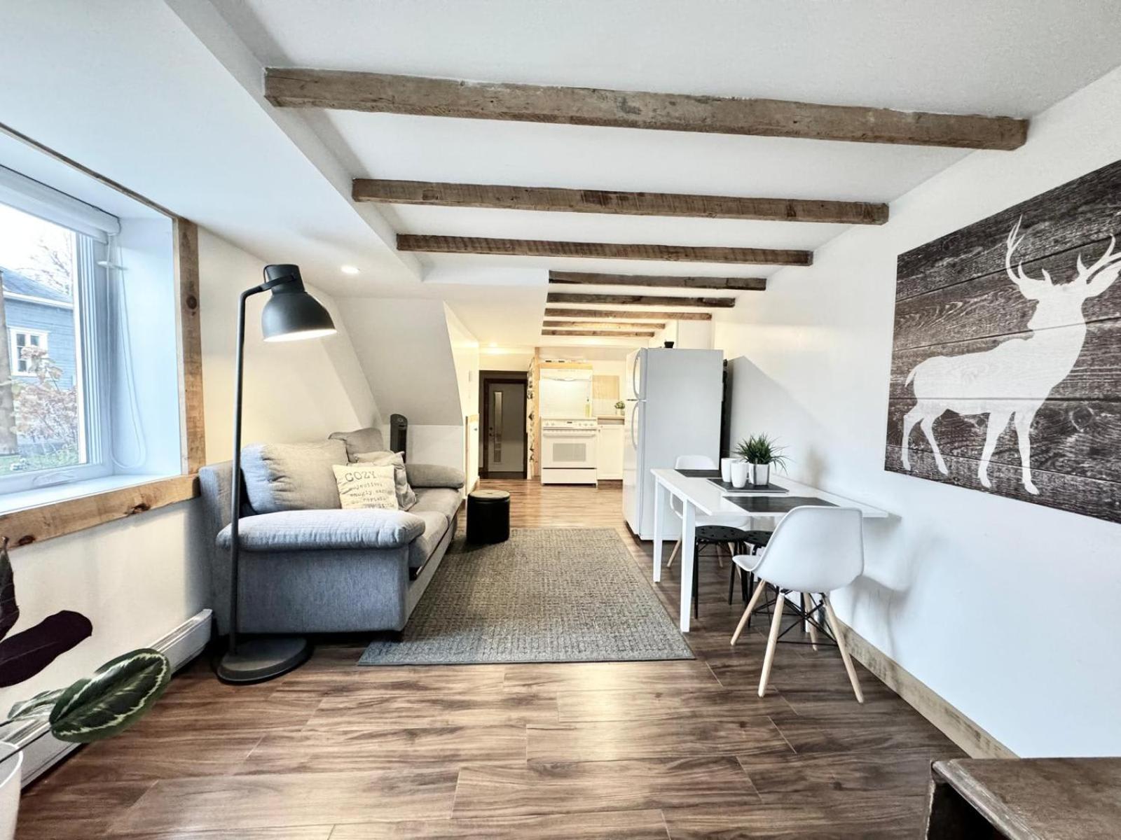Loft The Montcalm -2 min Falls - Free Parking