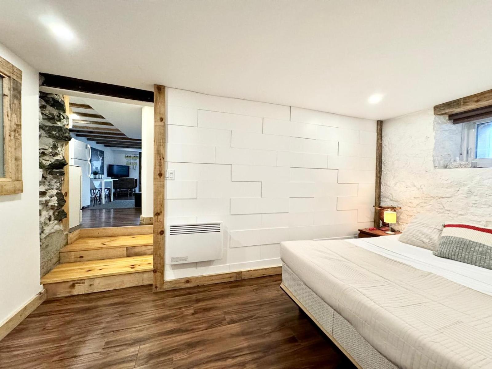 Loft The Montcalm -2 min Falls - Free Parking