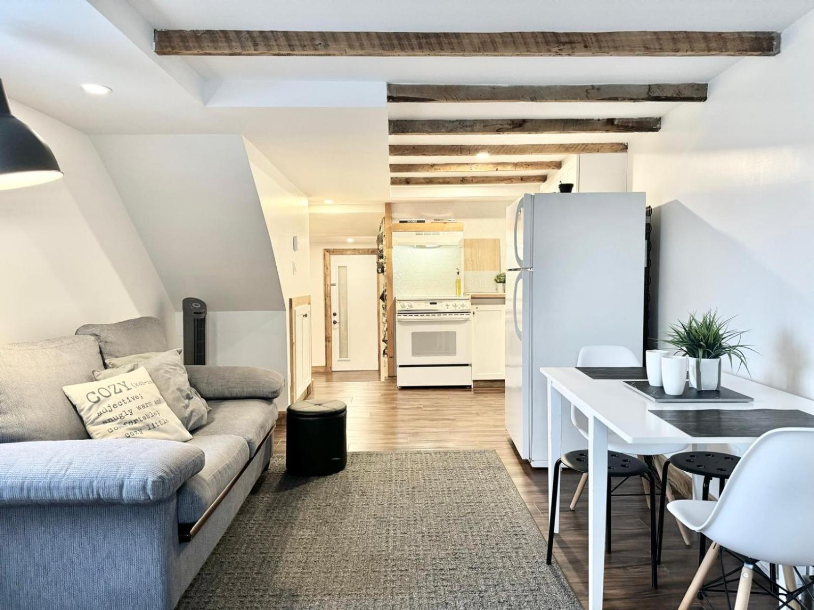 Loft The Montcalm -2 min Falls - Free Parking