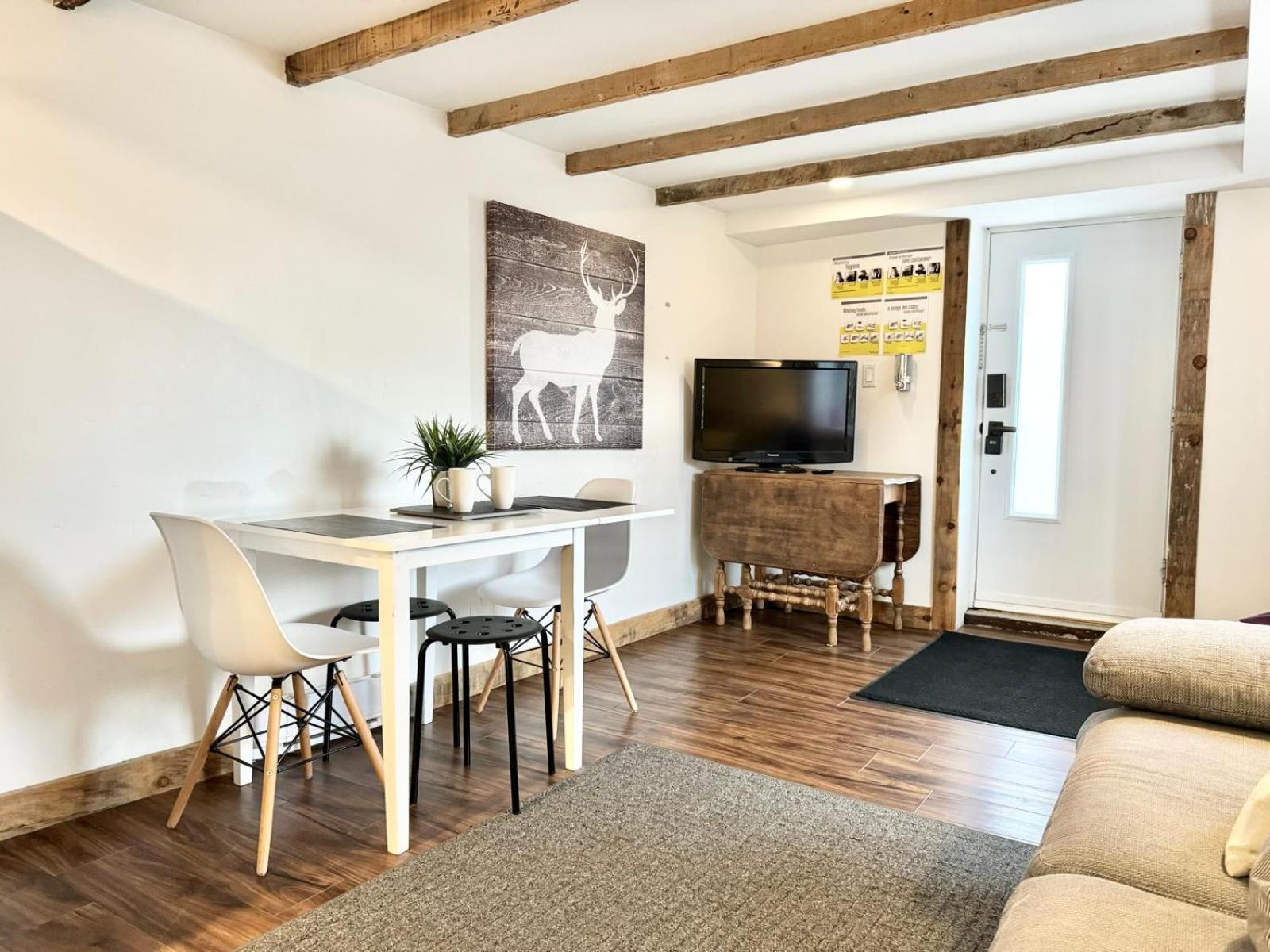 Loft The Montcalm -2 min Falls - Free Parking