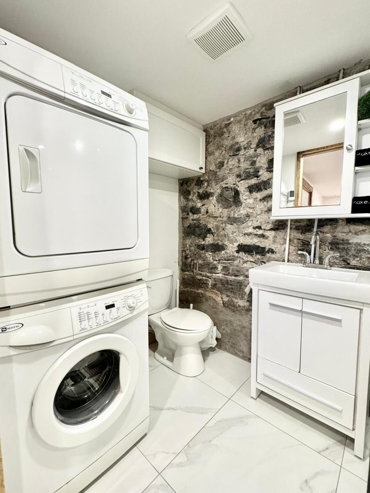 Loft The Montcalm -2 min Falls - Free Parking