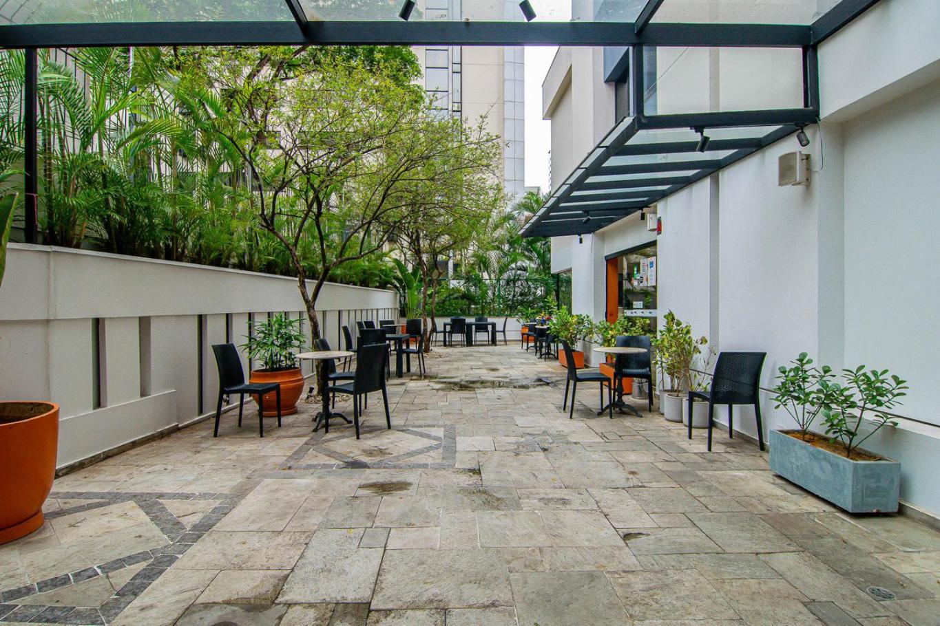 Apart-hotel c espaco home office c boa localizacao