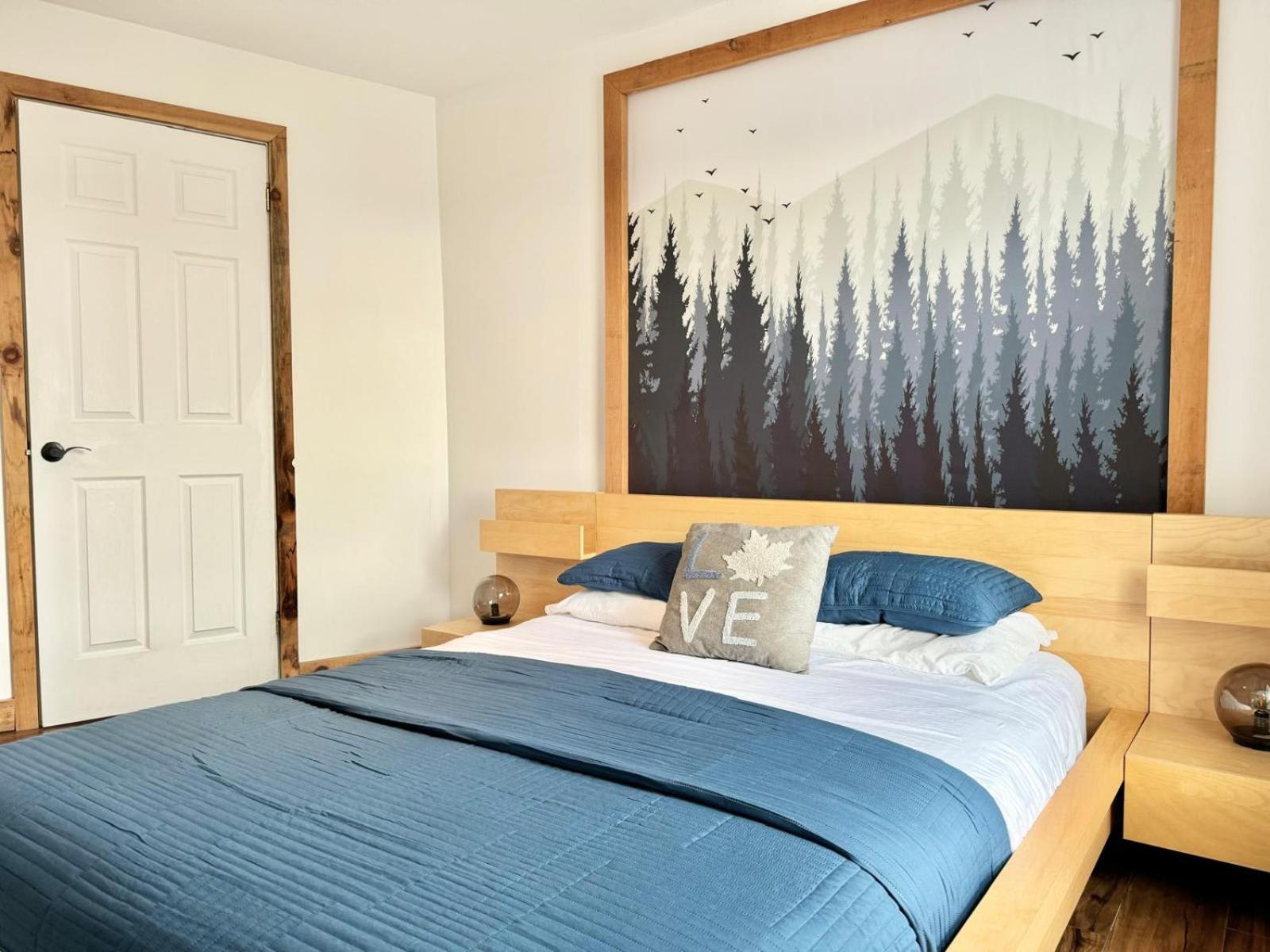 Le Wolfe - 2 Bedrooms - 2 min Falls - Free Parking