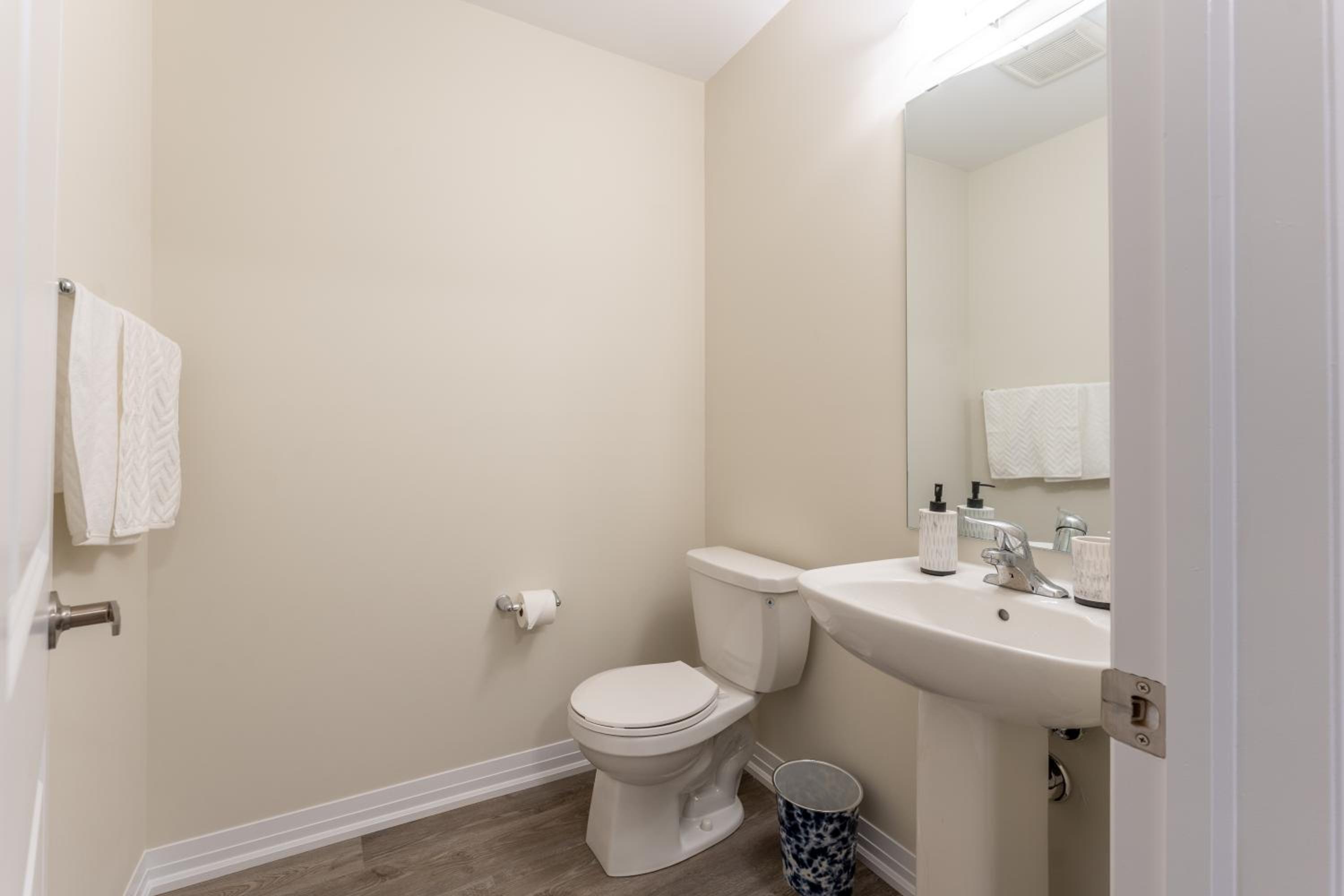 New 3 Bed House - Golf & Waterfalls in Stoney Creek